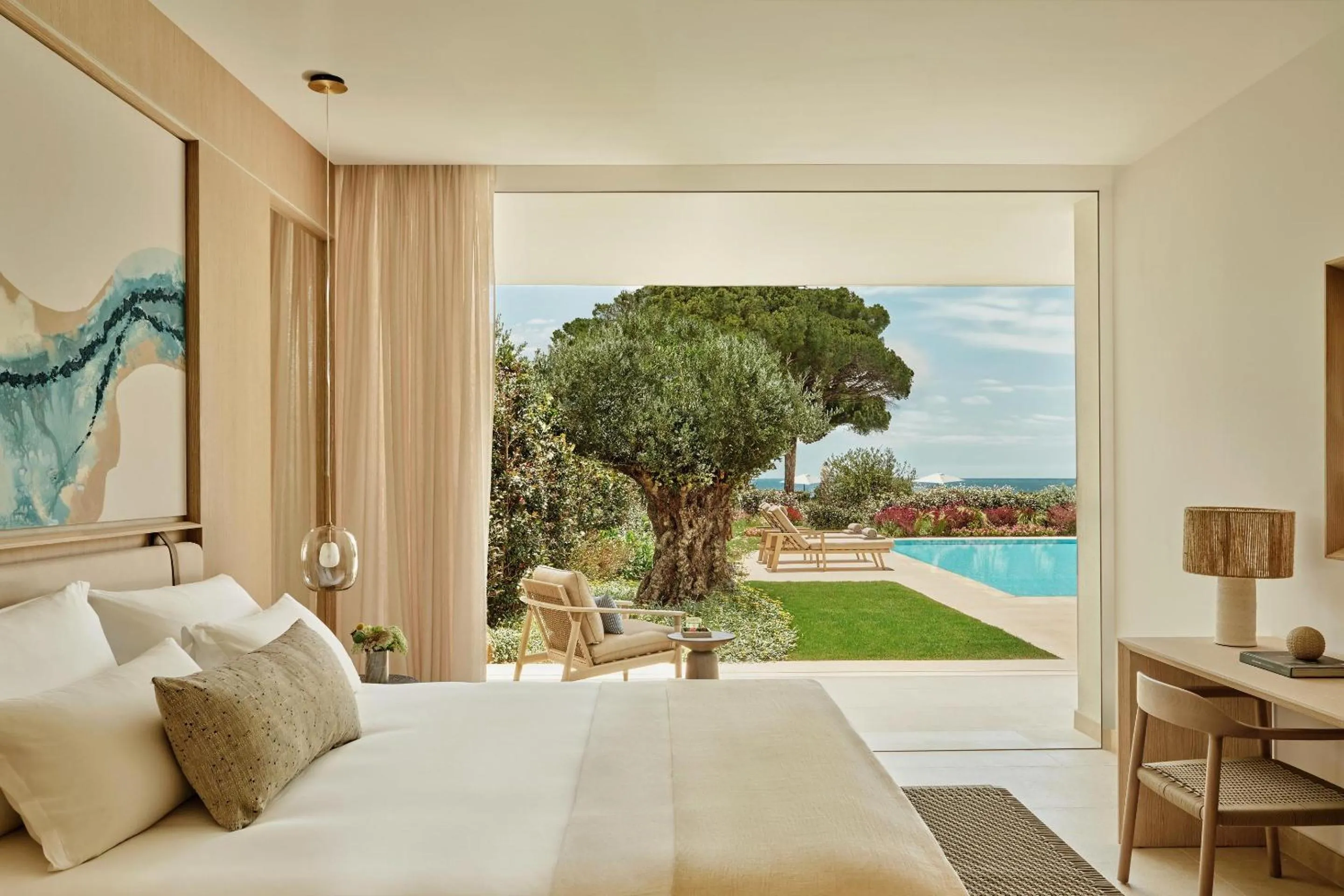 Photo of the whole room, Bed in Ikos Andalusia