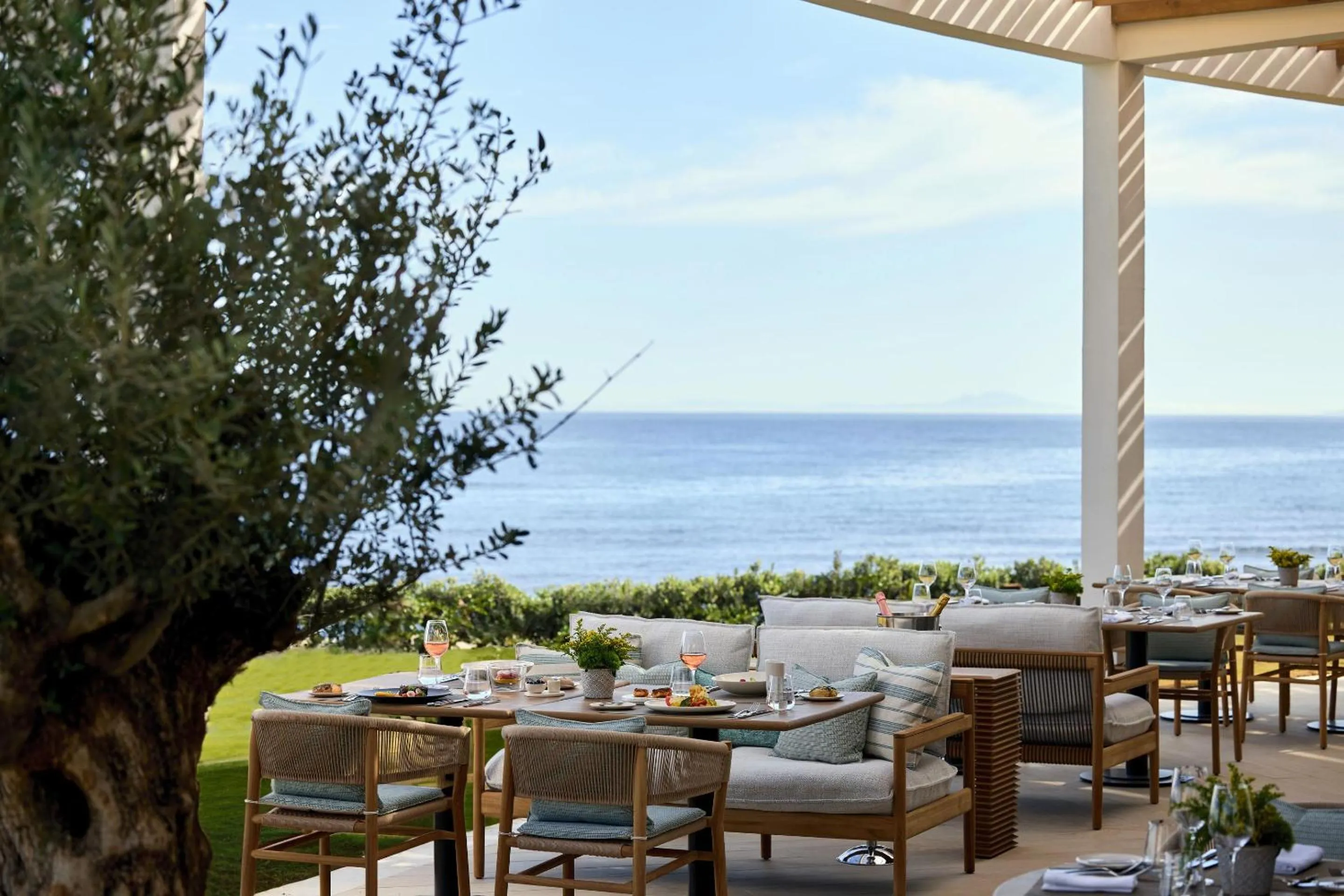 Restaurant/places to eat in Ikos Andalusia