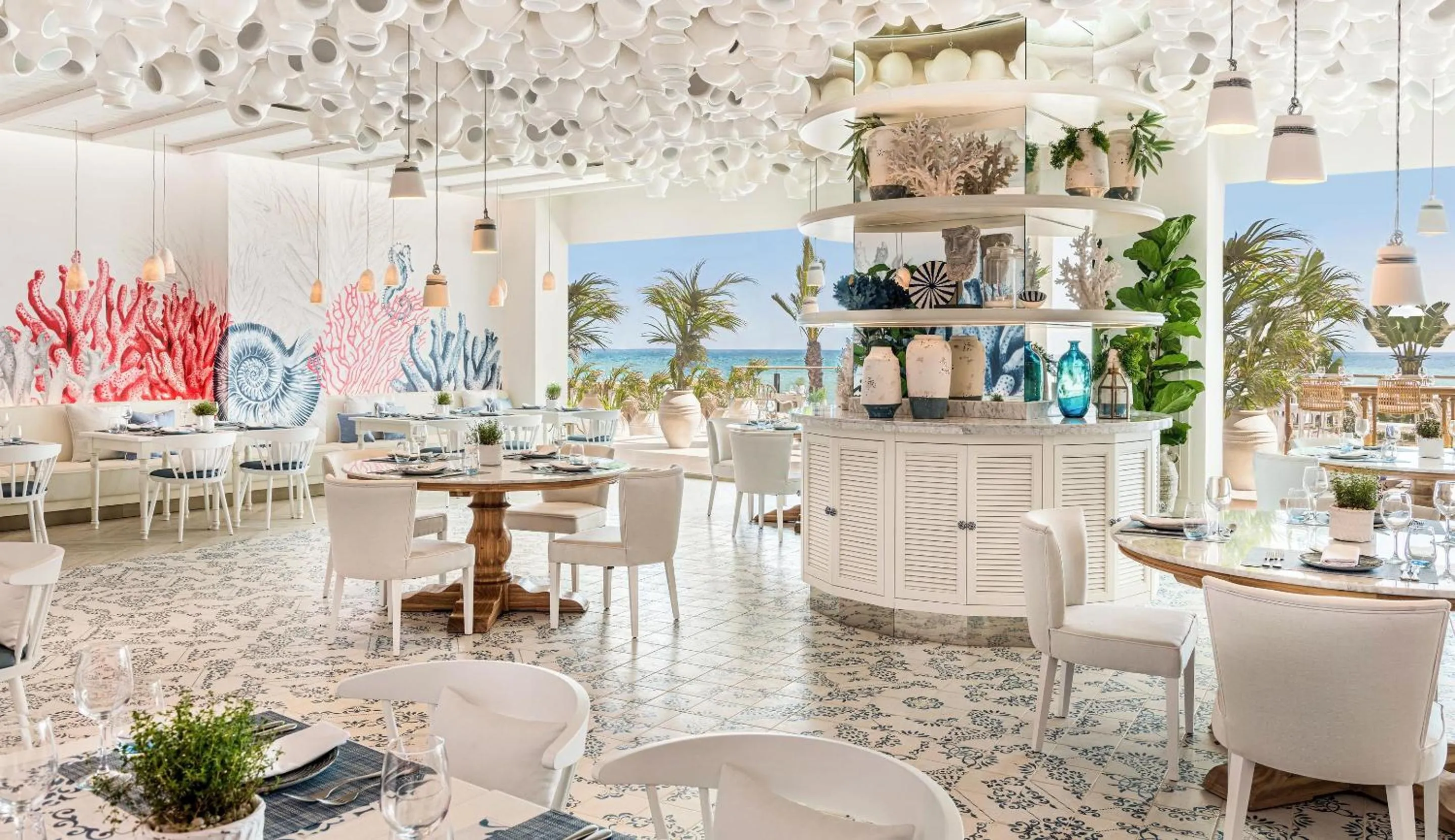 Restaurant/places to eat in Ikos Andalusia