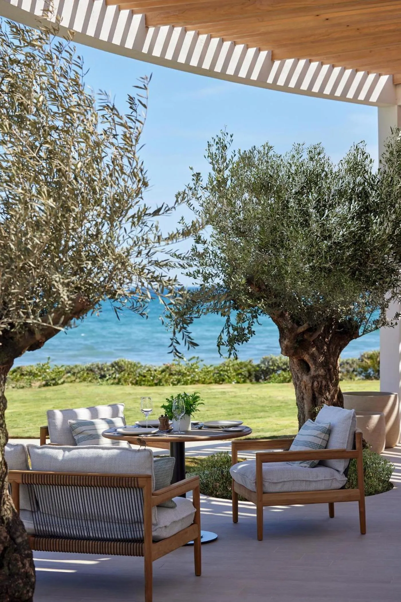 Restaurant/places to eat in Ikos Andalusia