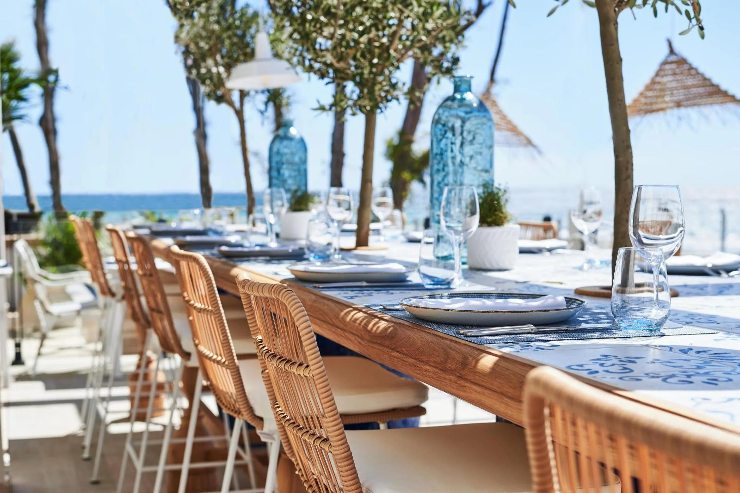 Restaurant/places to eat in Ikos Andalusia