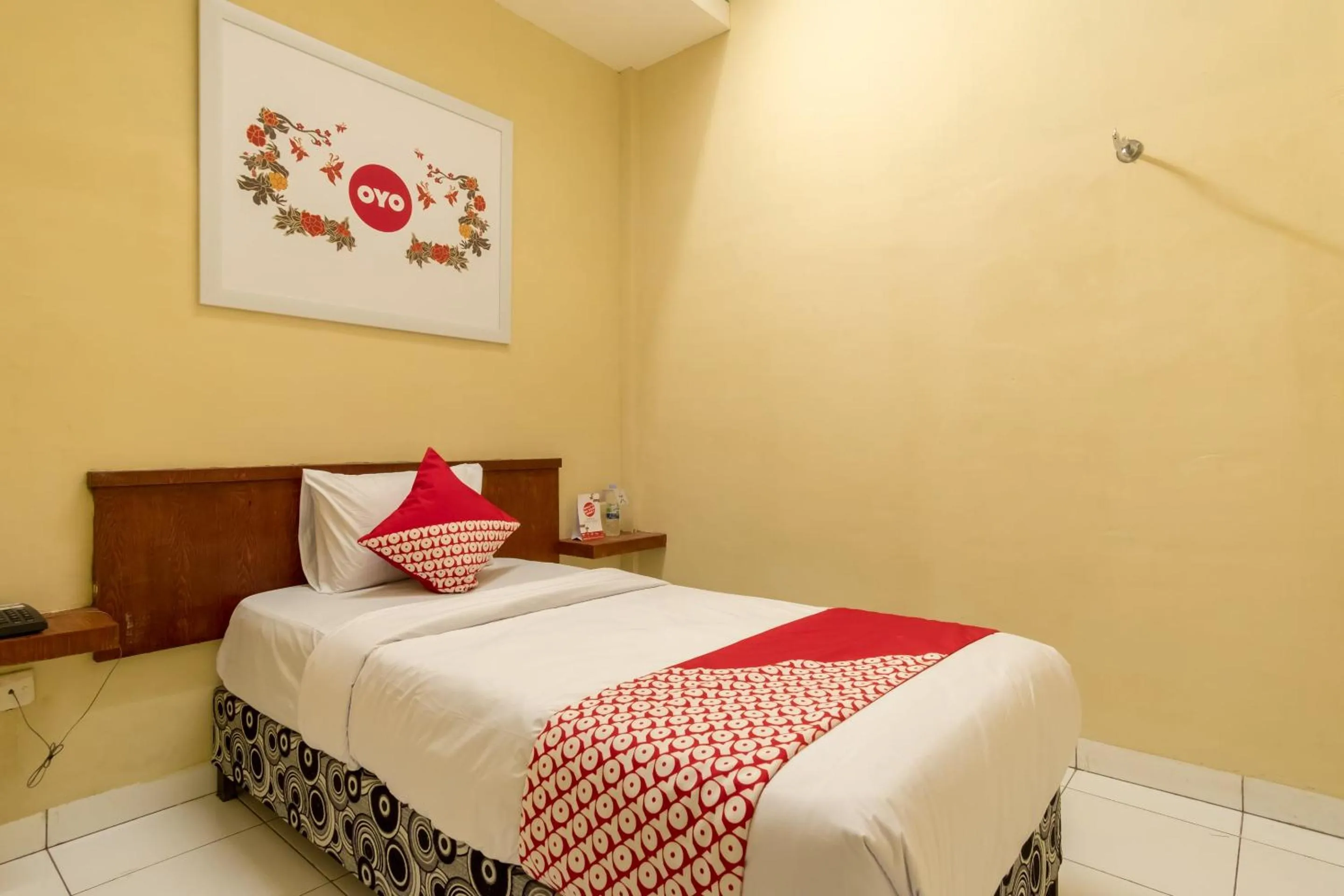 Bedroom in Capital O 615 Residence Puri Hotel Syariah