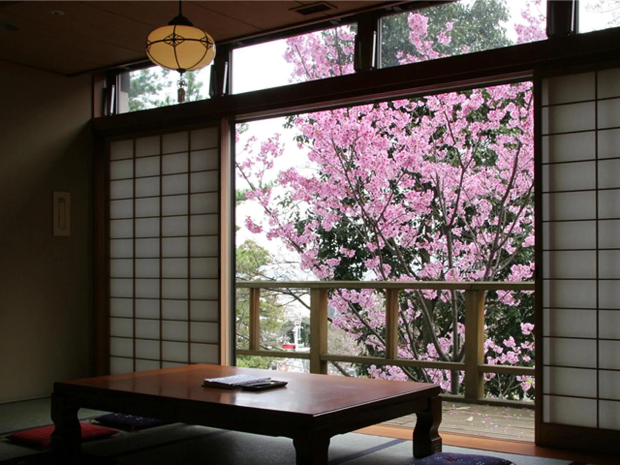 Seating area in Kotohira Grand Hotel Sakuranosho