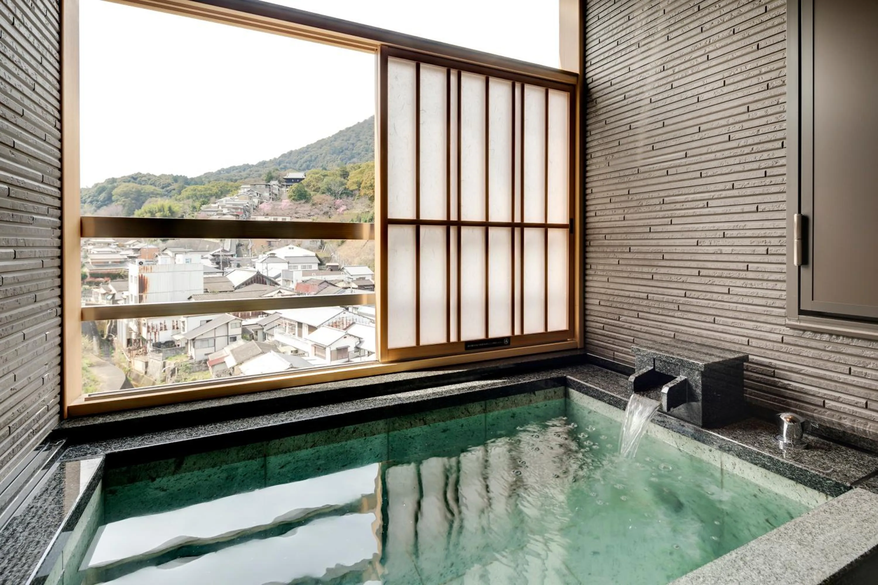 Open Air Bath in Kotohira Grand Hotel Sakuranosho