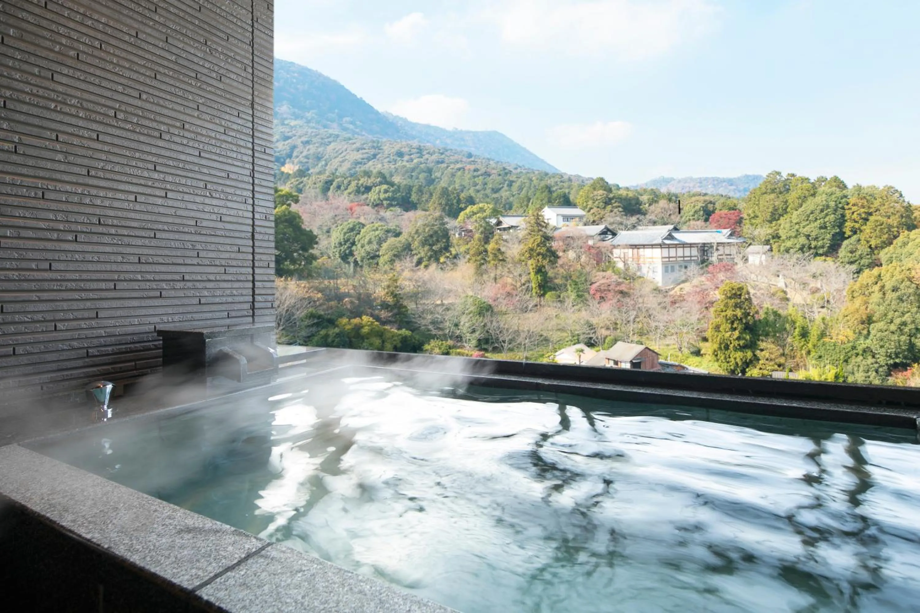 Open Air Bath in Kotohira Grand Hotel Sakuranosho