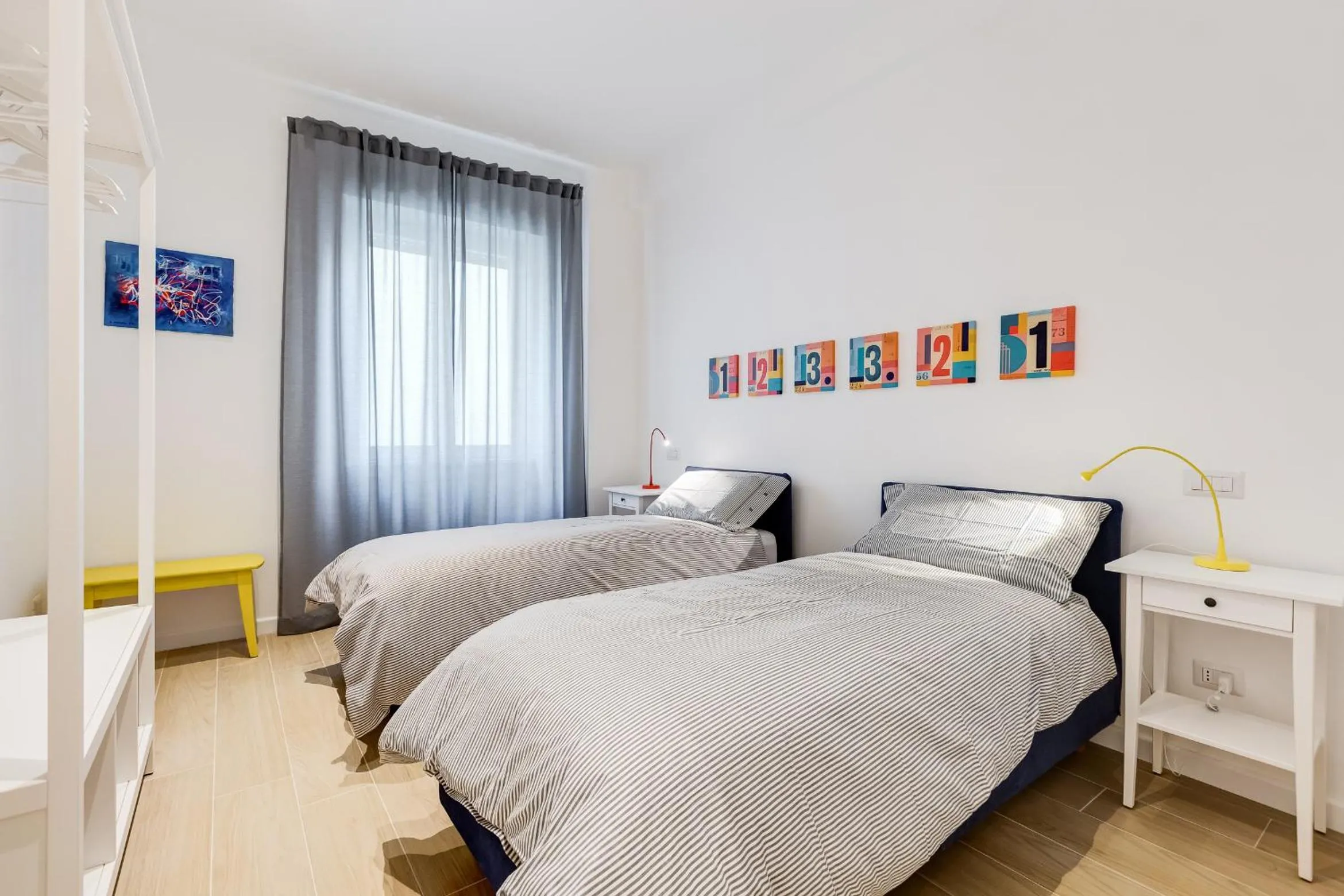 Bed in Lovely 3 rooms apartment close Trastevere Station