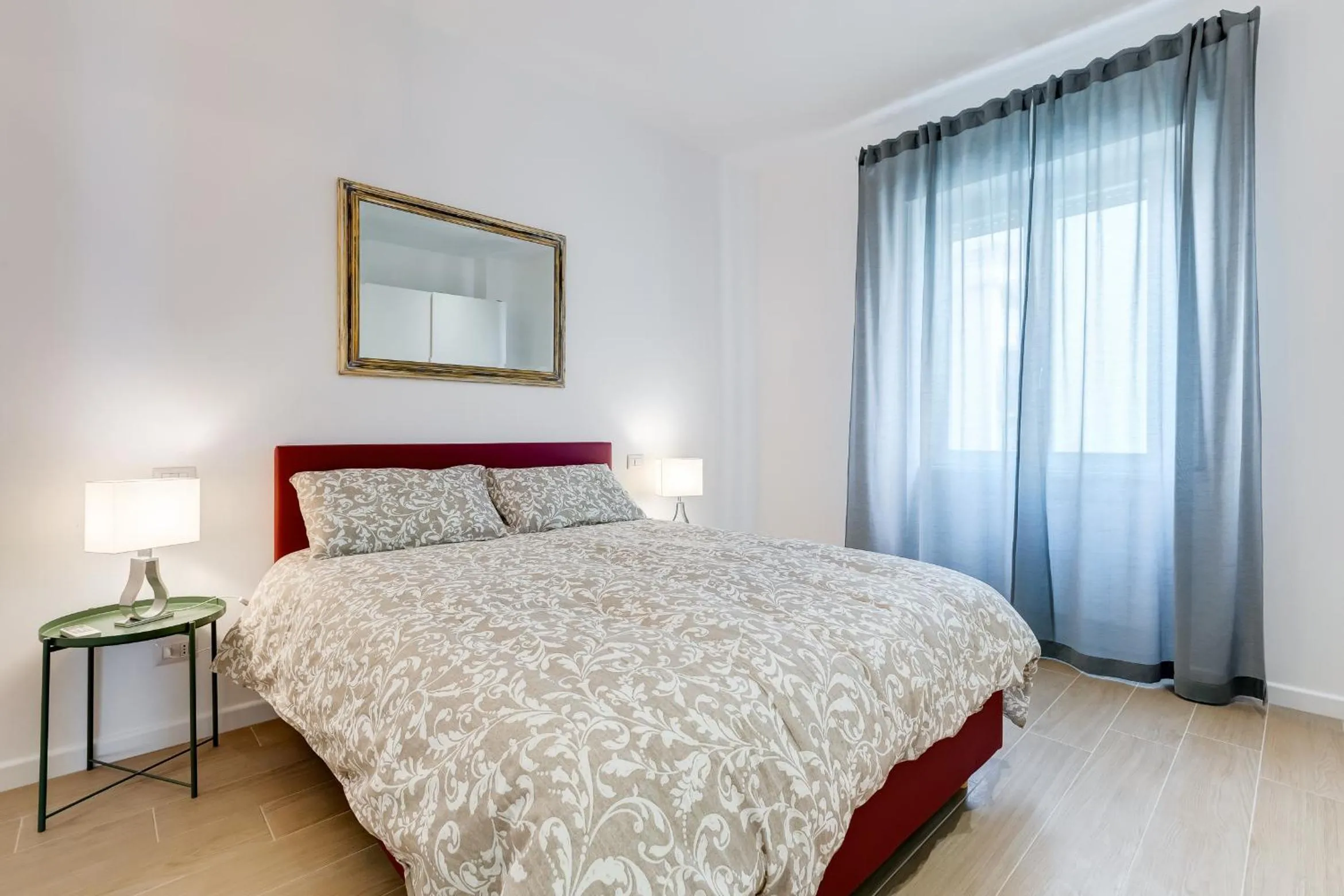 Bed in Lovely 3 rooms apartment close Trastevere Station