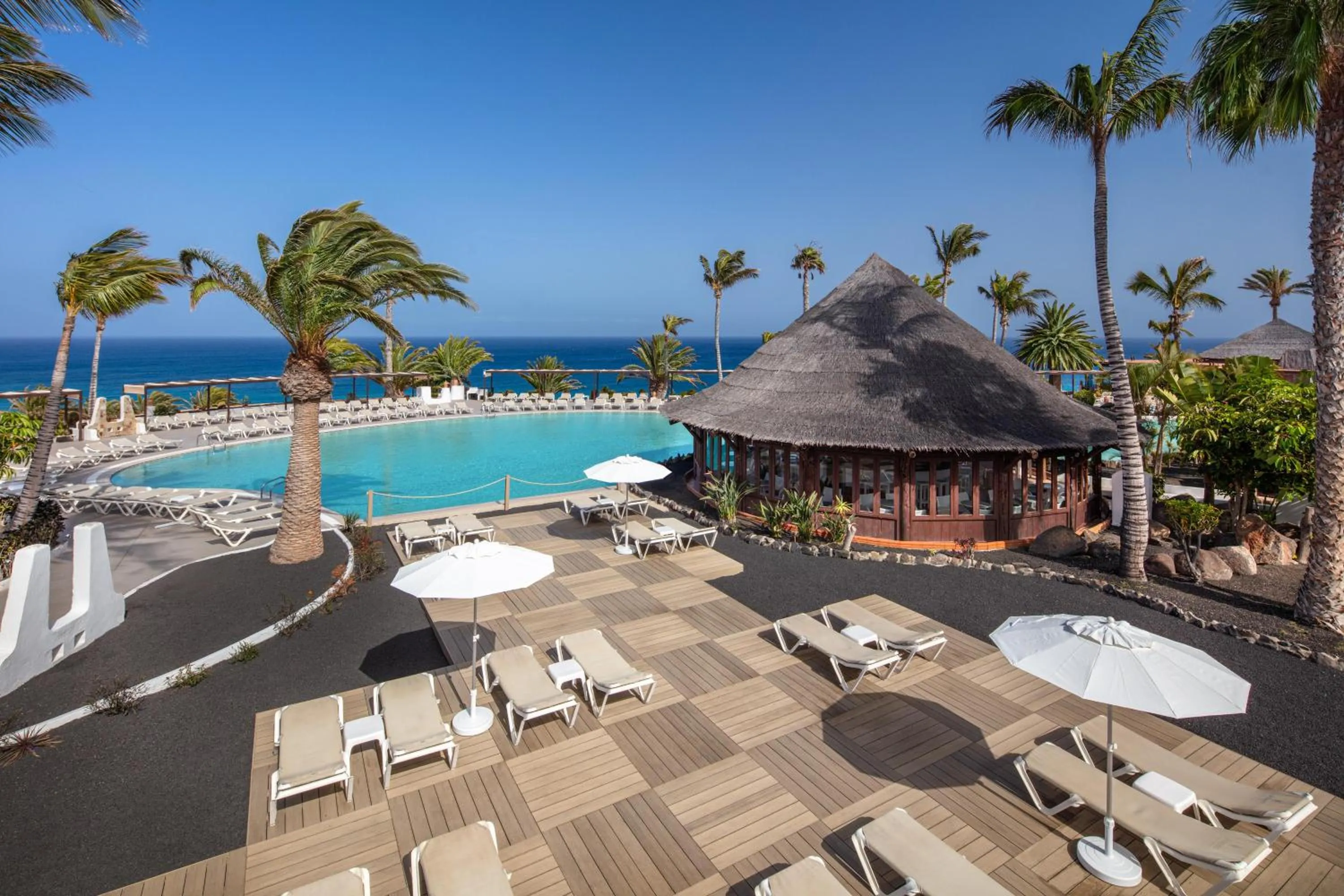 Swimming pool in Club Jandía Princess