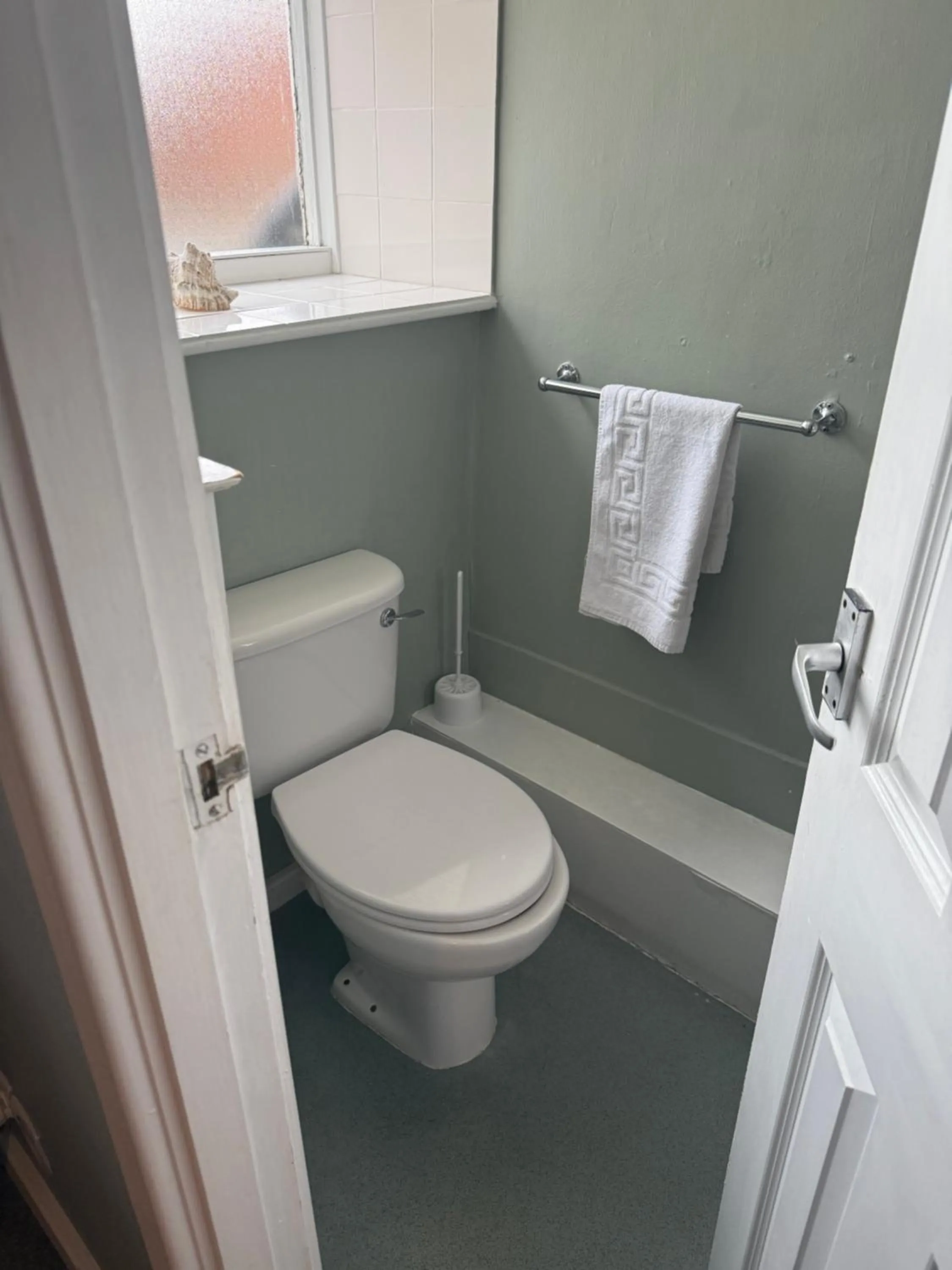 Bathroom in Wentworth arms