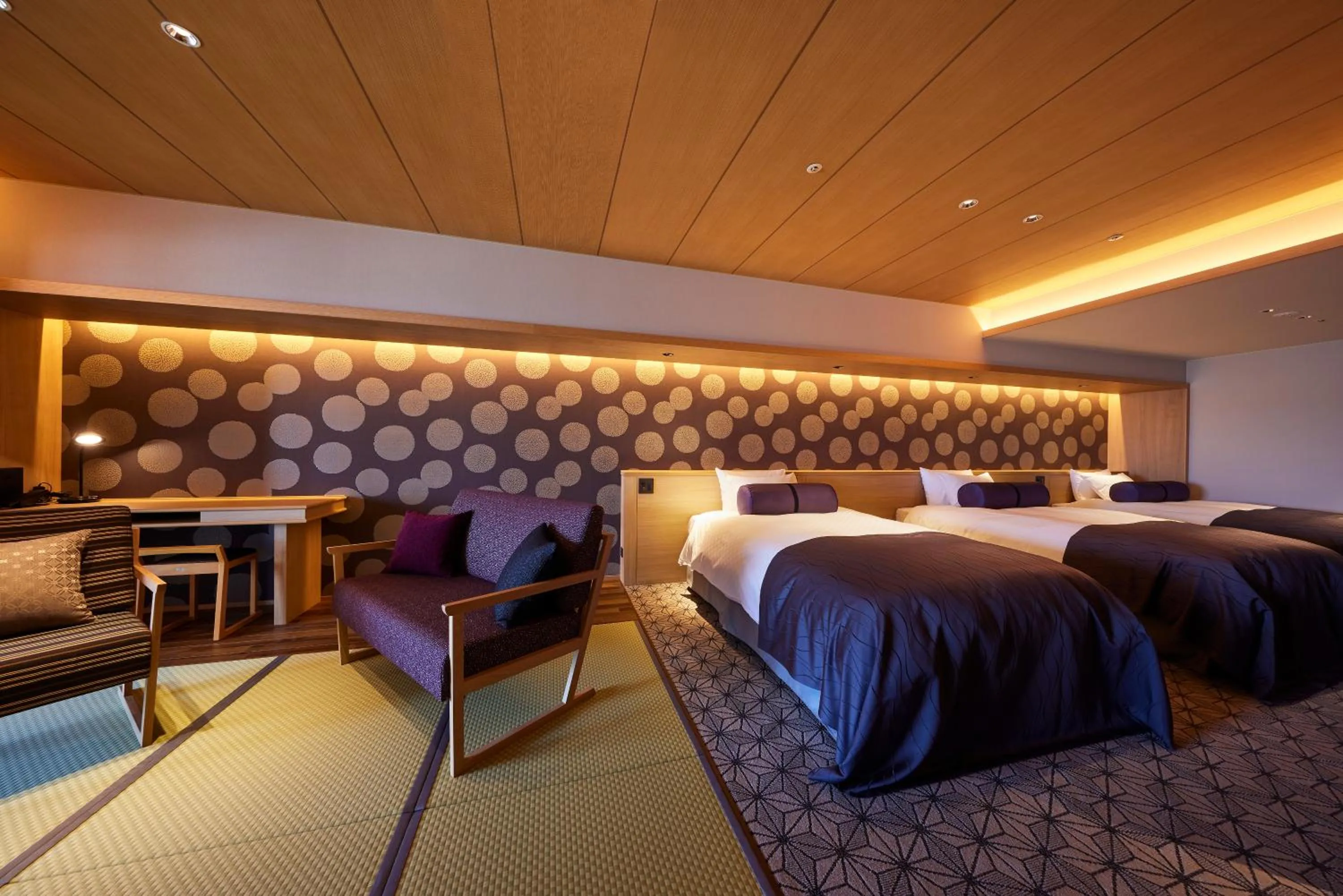 Photo of the whole room, Bed in Yumoto Konpira Onsen Hananoyu Kobaitei