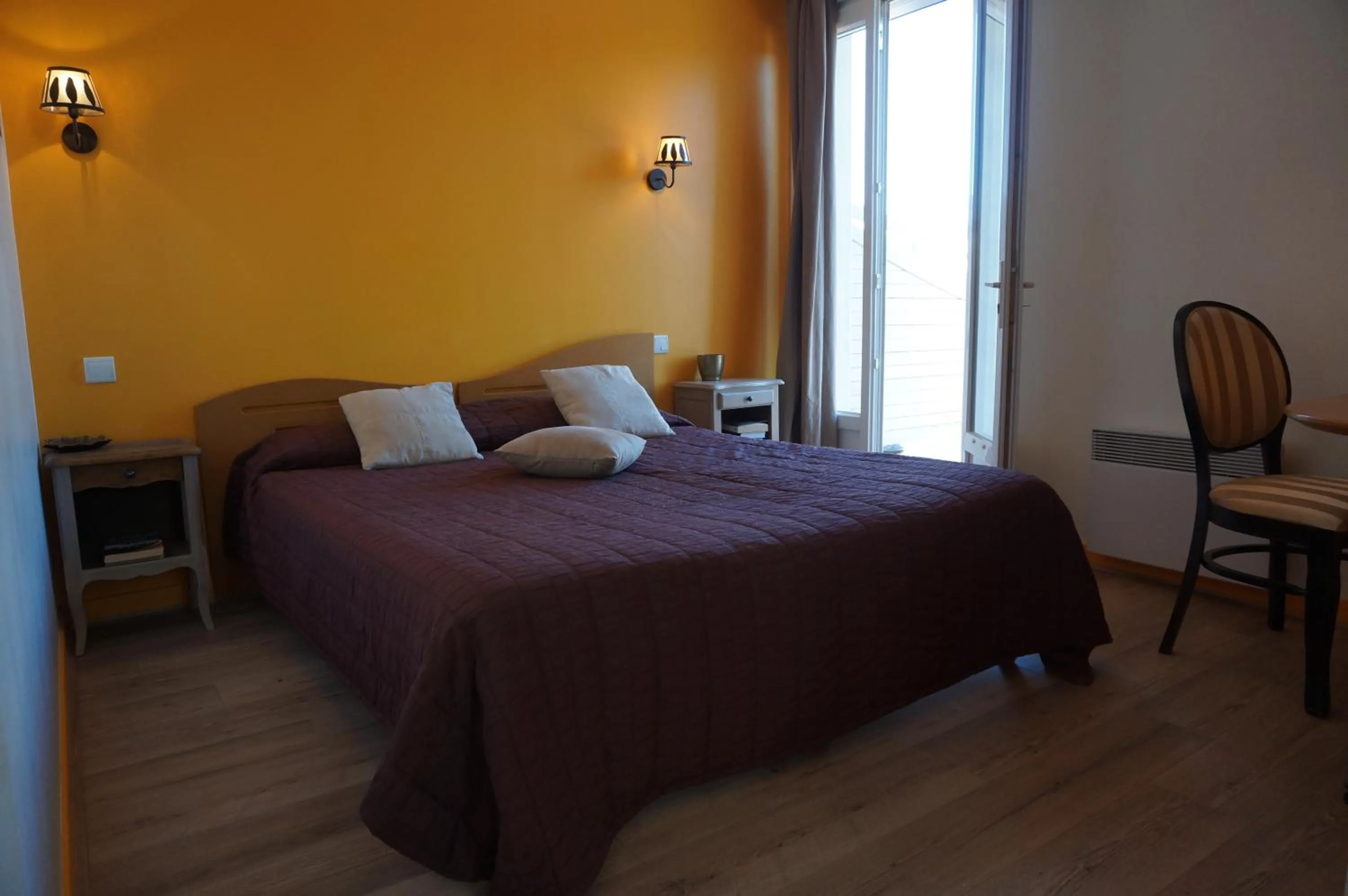Double Room with Terrace and Lake View in Hôtel du Lac