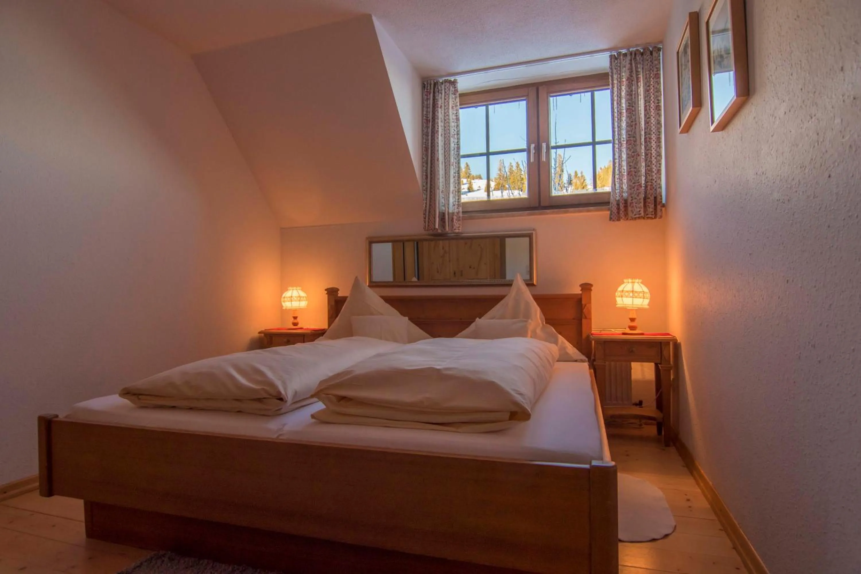 Bedroom, Bed in Hotel & Restaurant Grüner Baum - Die Grüne Oase Am Feldberg