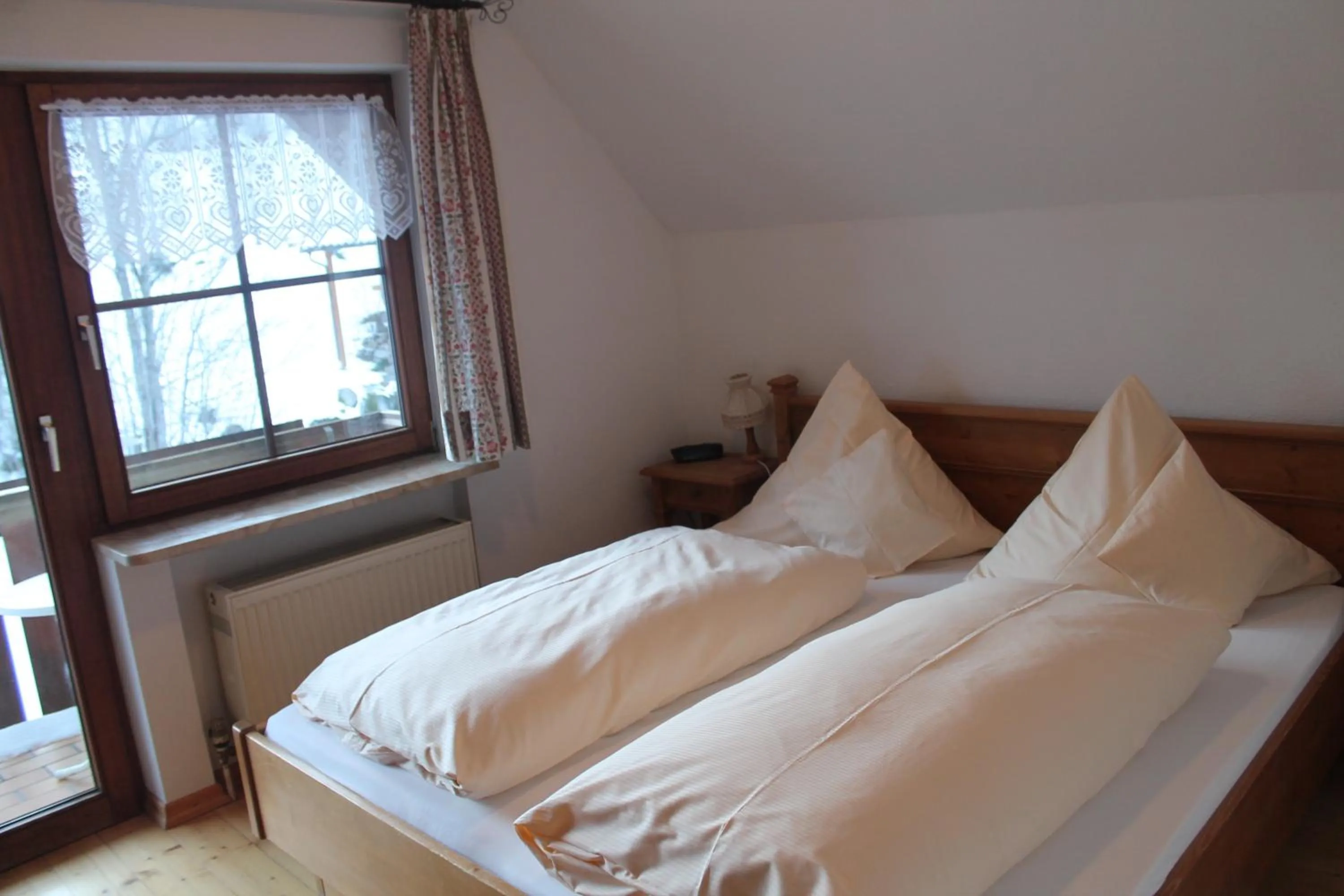 Bed in Hotel & Restaurant Grüner Baum - Die Grüne Oase Am Feldberg