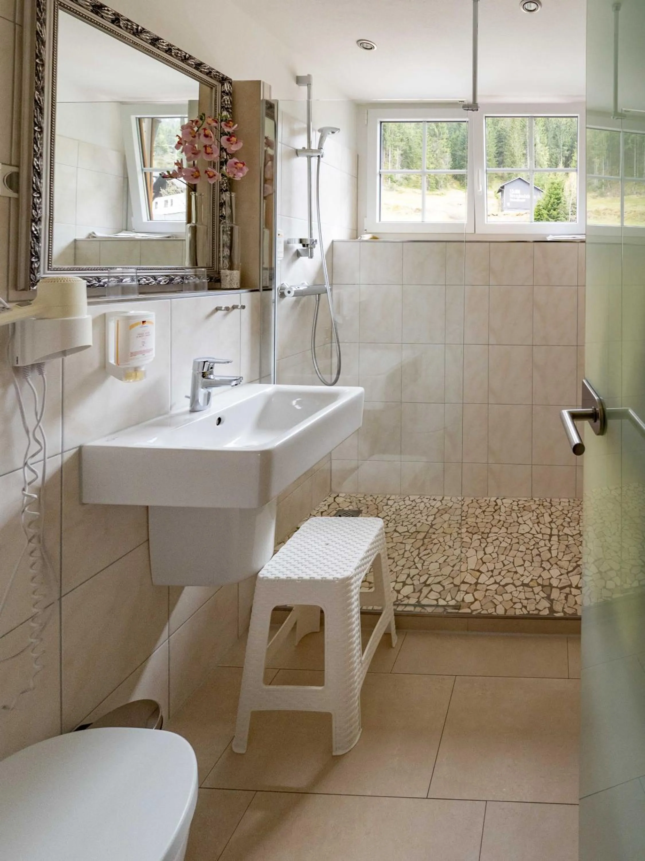 Bathroom in Hotel & Restaurant Grüner Baum - Die Grüne Oase Am Feldberg