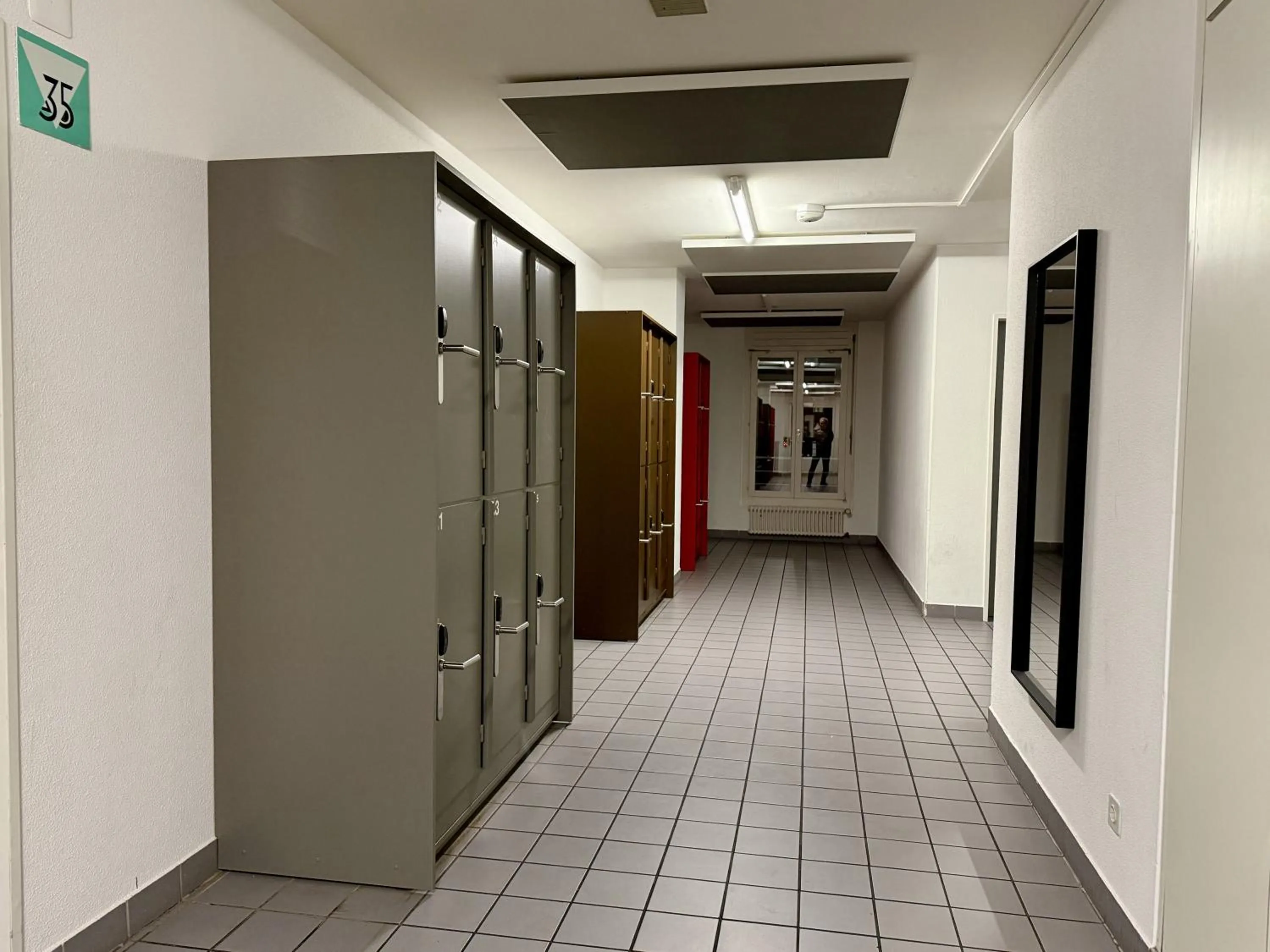 locker in Geneva Hostel