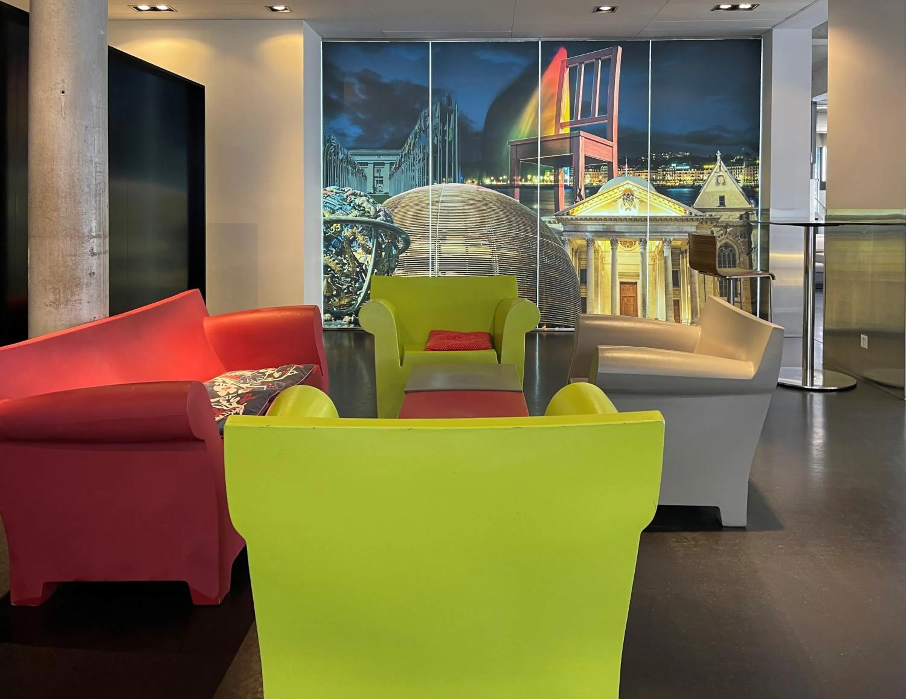 Lobby or reception in Geneva Hostel