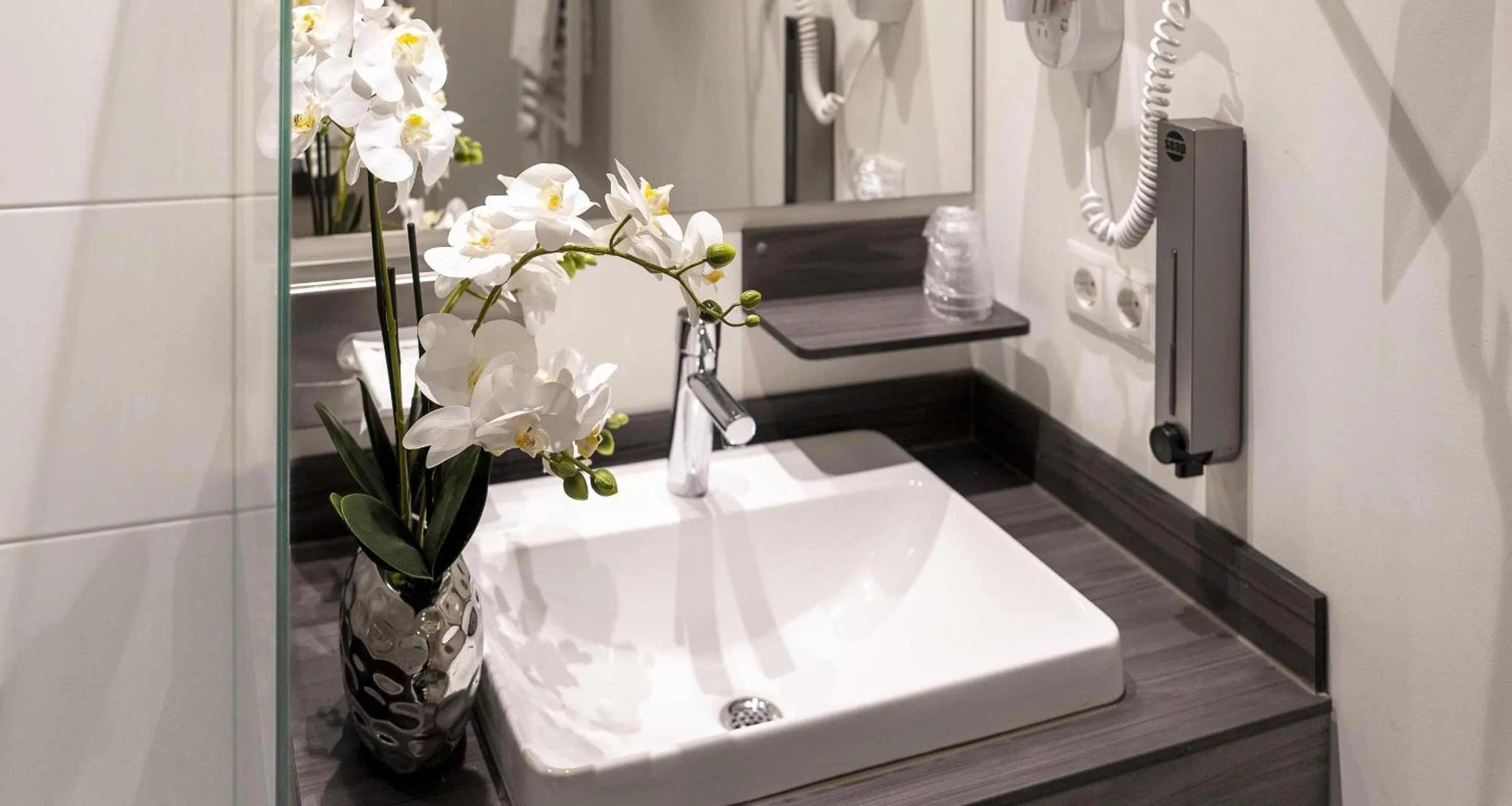 Bathroom in Best Western Plaza Hotel Mannheim