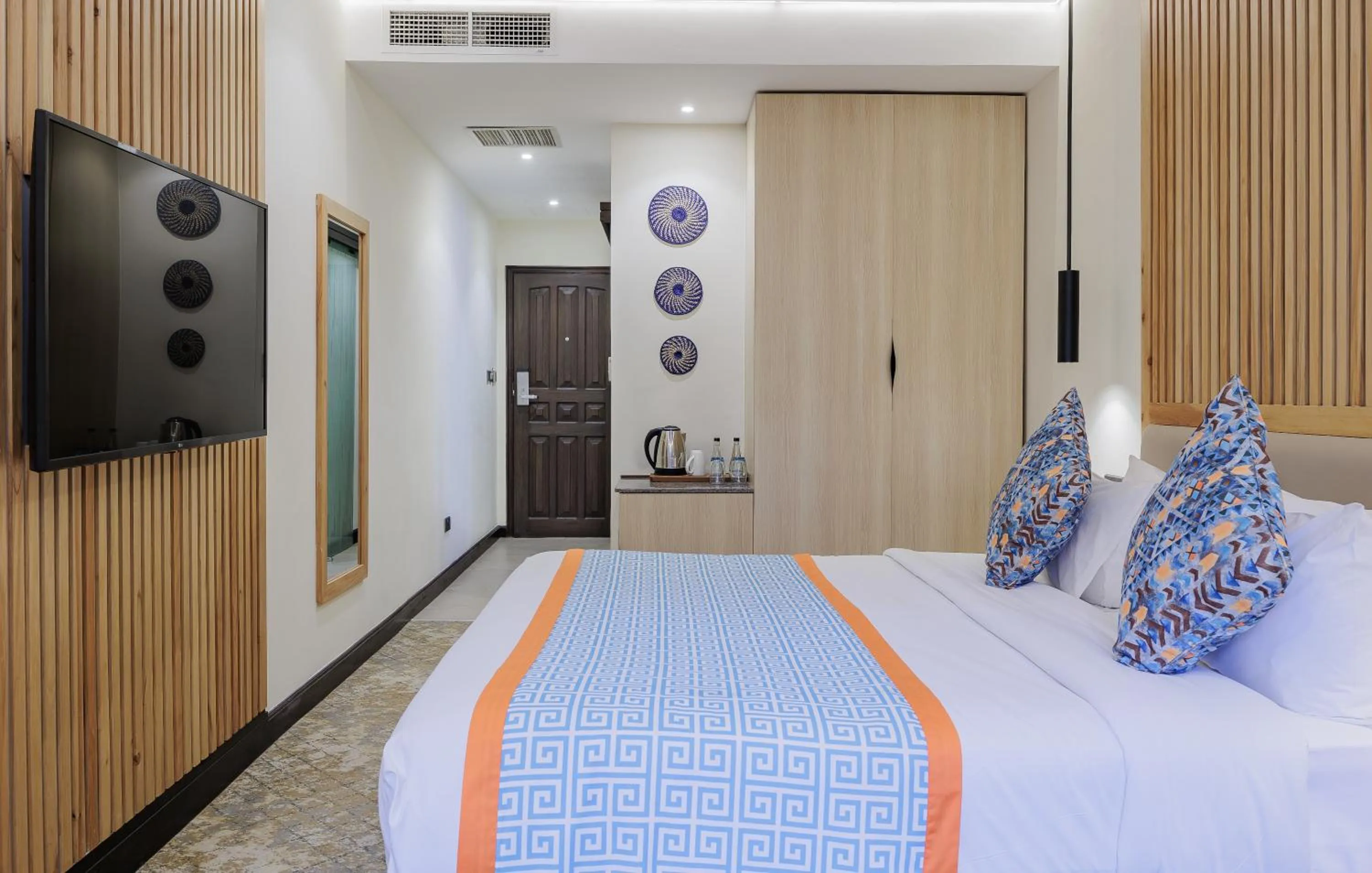 Photo of the whole room, Bed in PrideInn Westlands Luxury Boutique Hotel