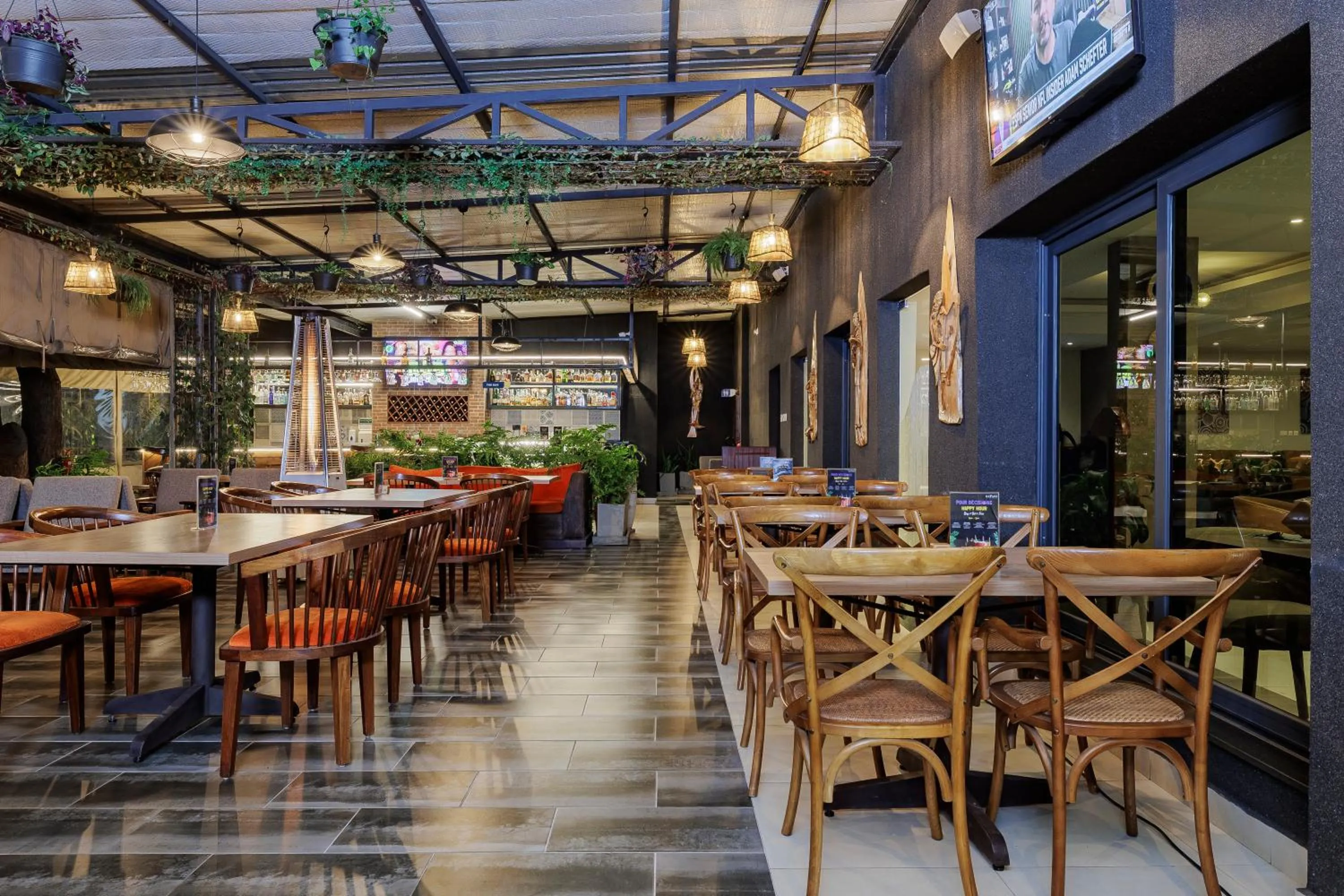 Restaurant/places to eat in PrideInn Westlands Luxury Boutique Hotel