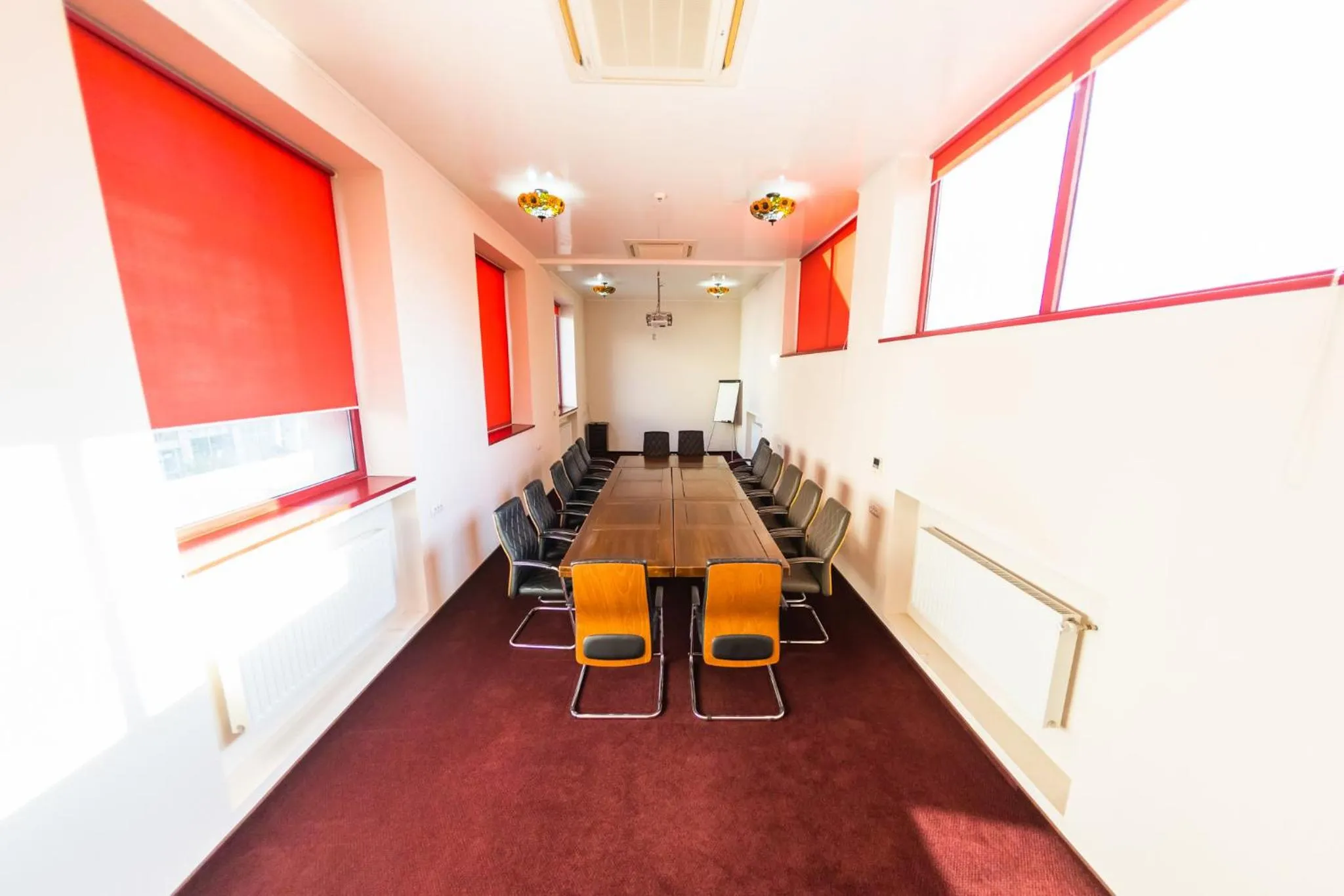 Property building in Daily Plaza Hotel