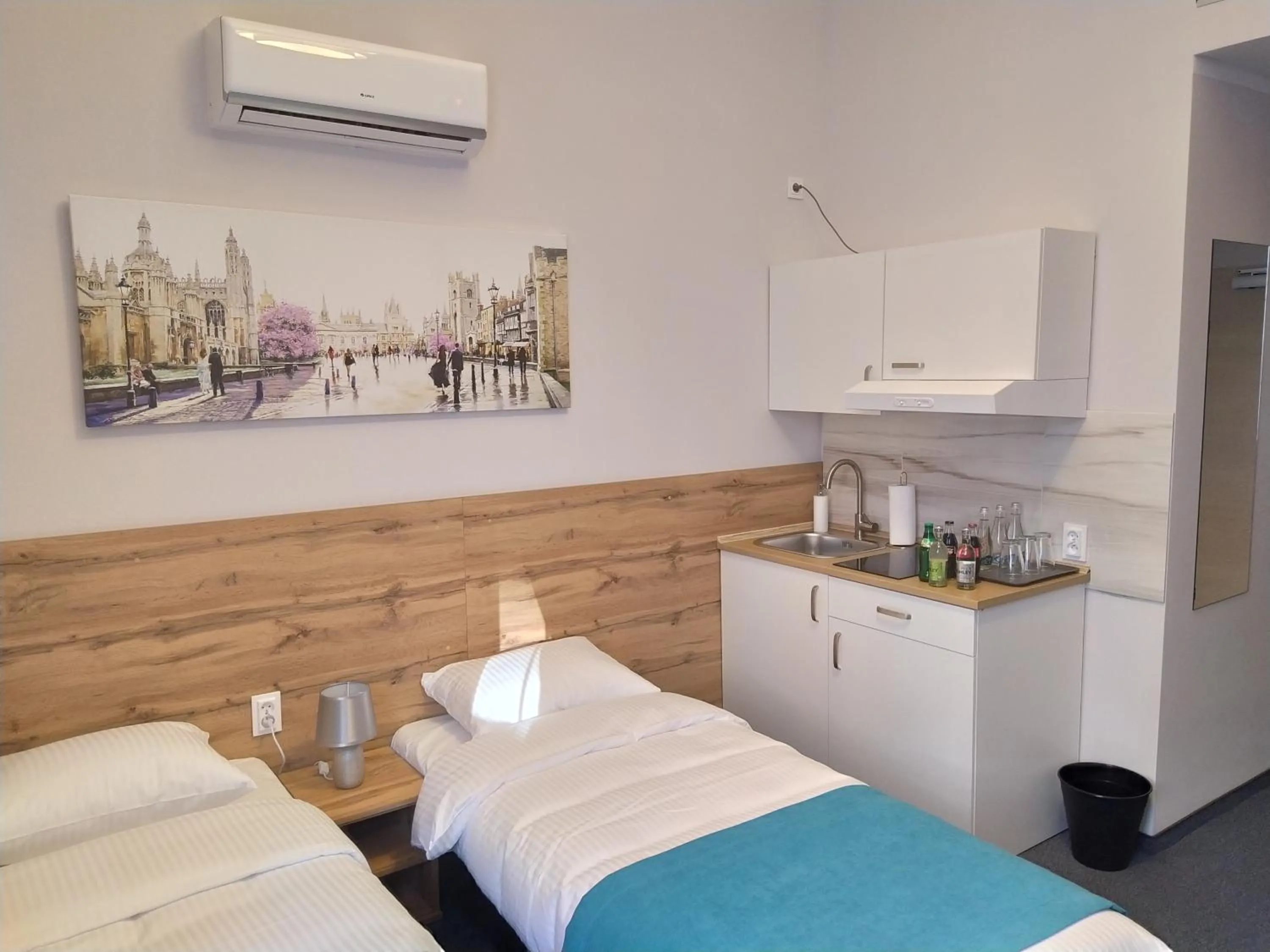 Kitchen or kitchenette, Bed in Villa Centro