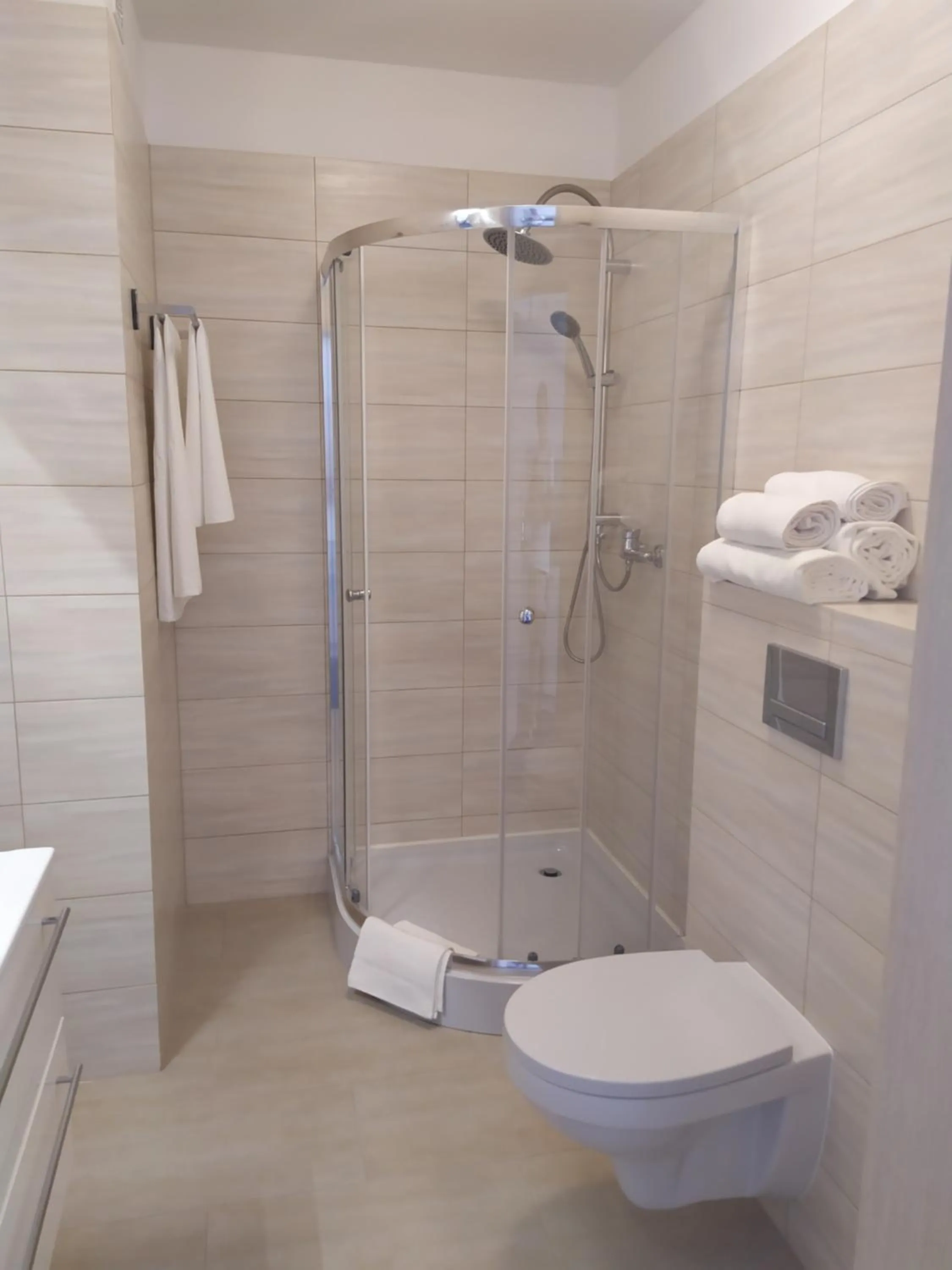 Shower in Villa Centro