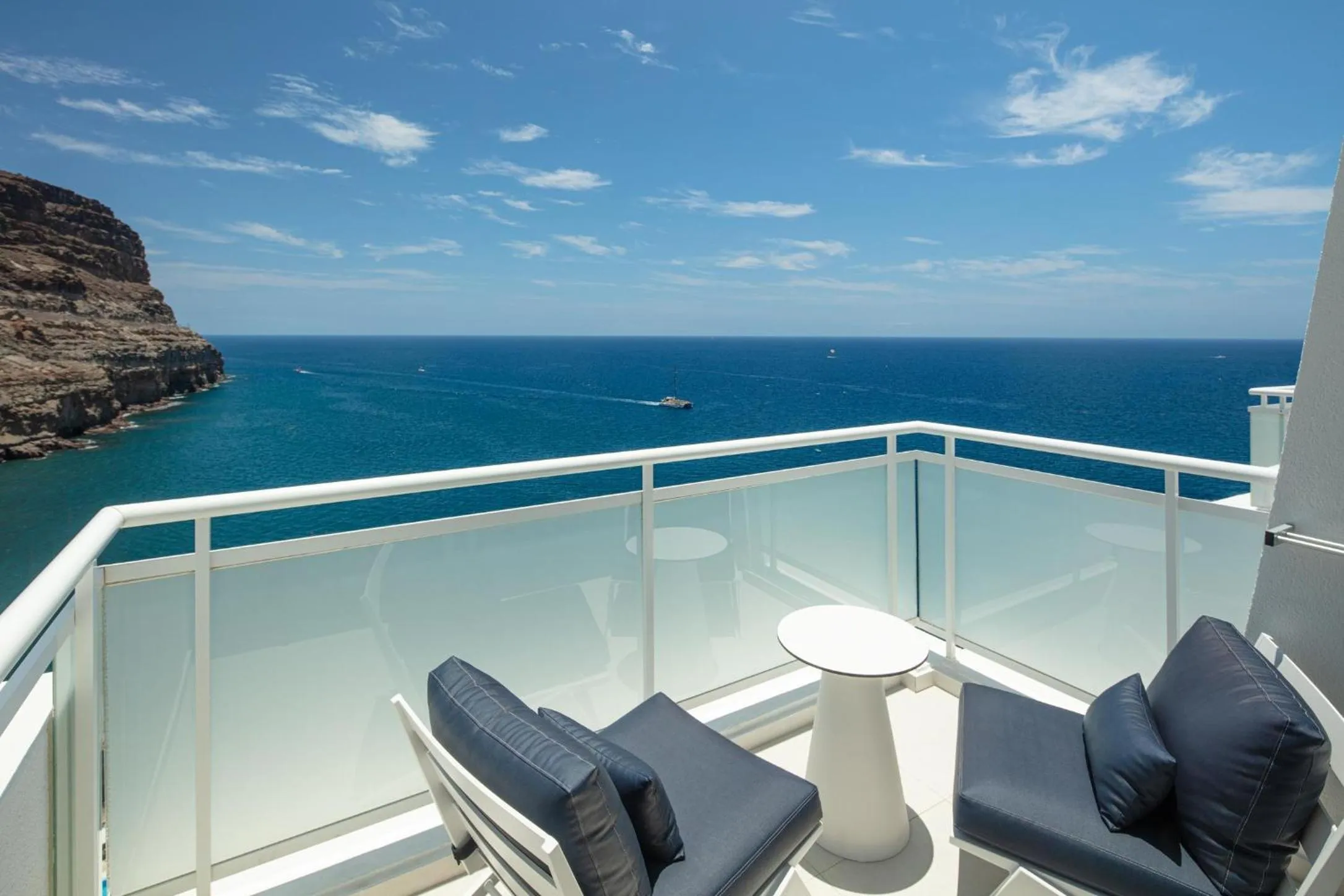 Photo of the whole room in Princess Taurito