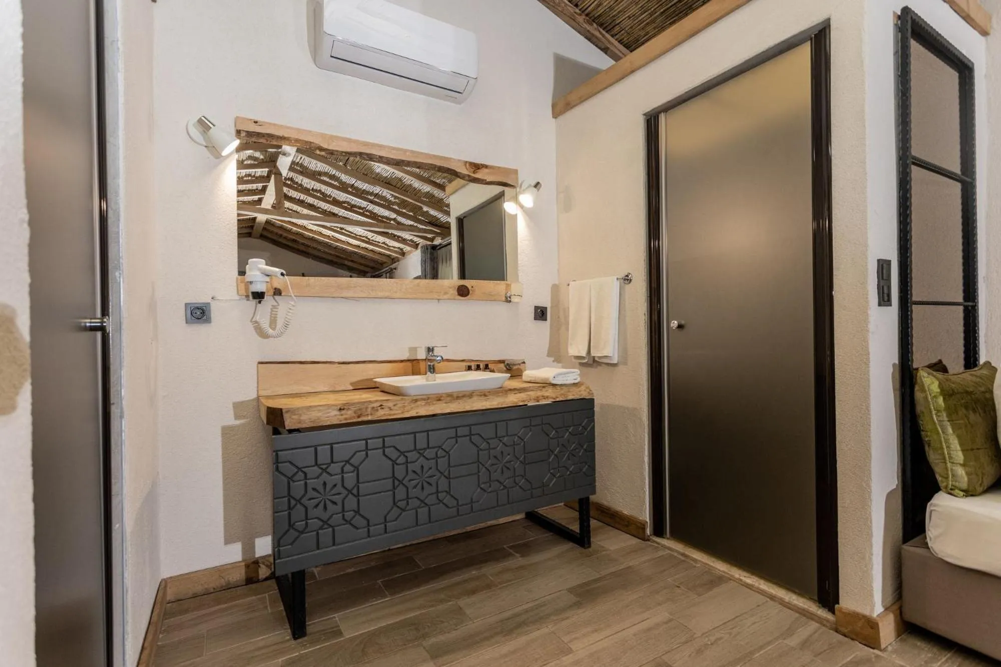 Bathroom in Suna Village Hotel & Bungalow Fethiye