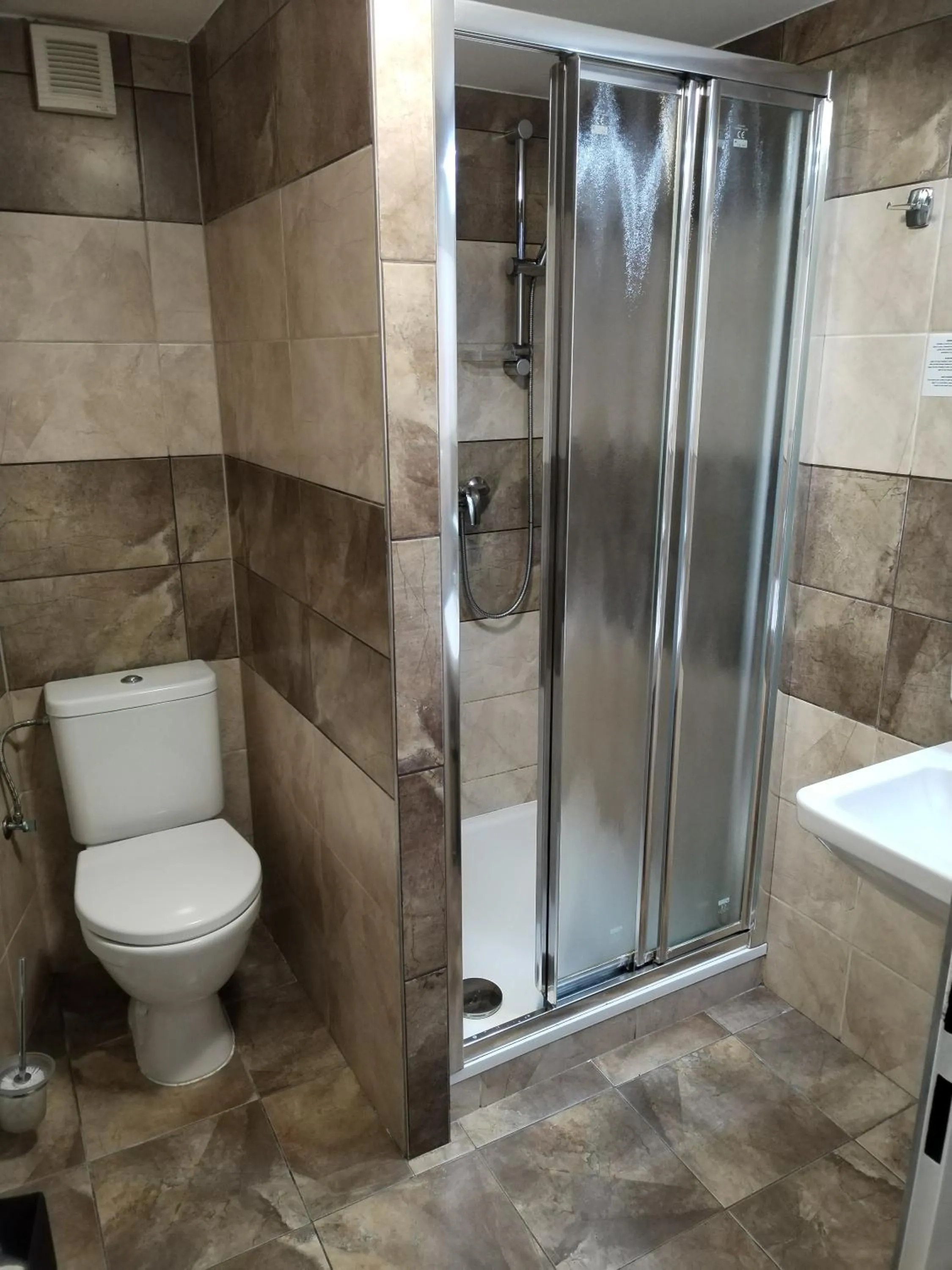 Toilet in Hotel Na Baste