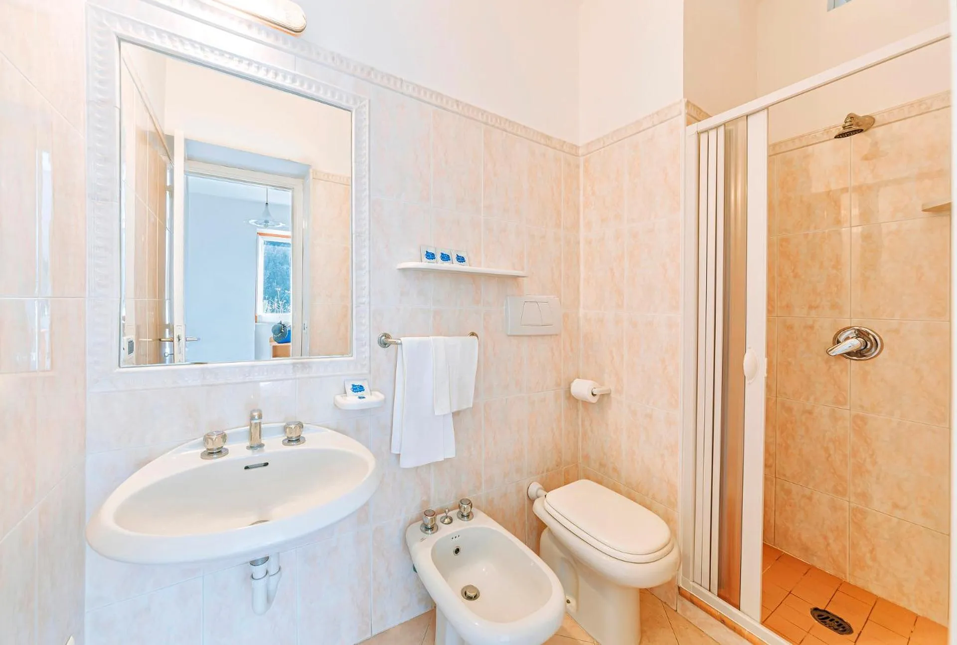 Bathroom in Hotel Bagnitiello