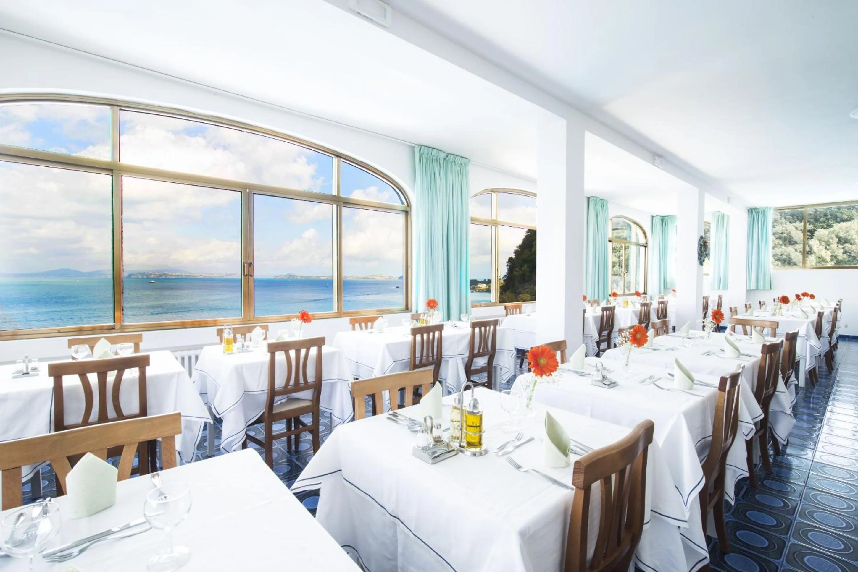 Restaurant/places to eat in Hotel Bagnitiello