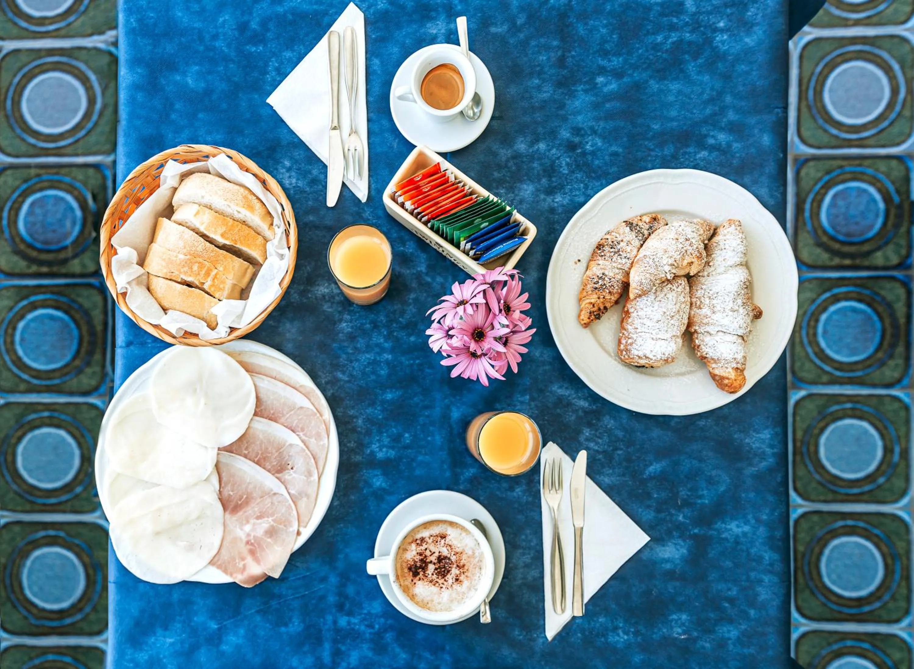 Breakfast in Hotel Bagnitiello