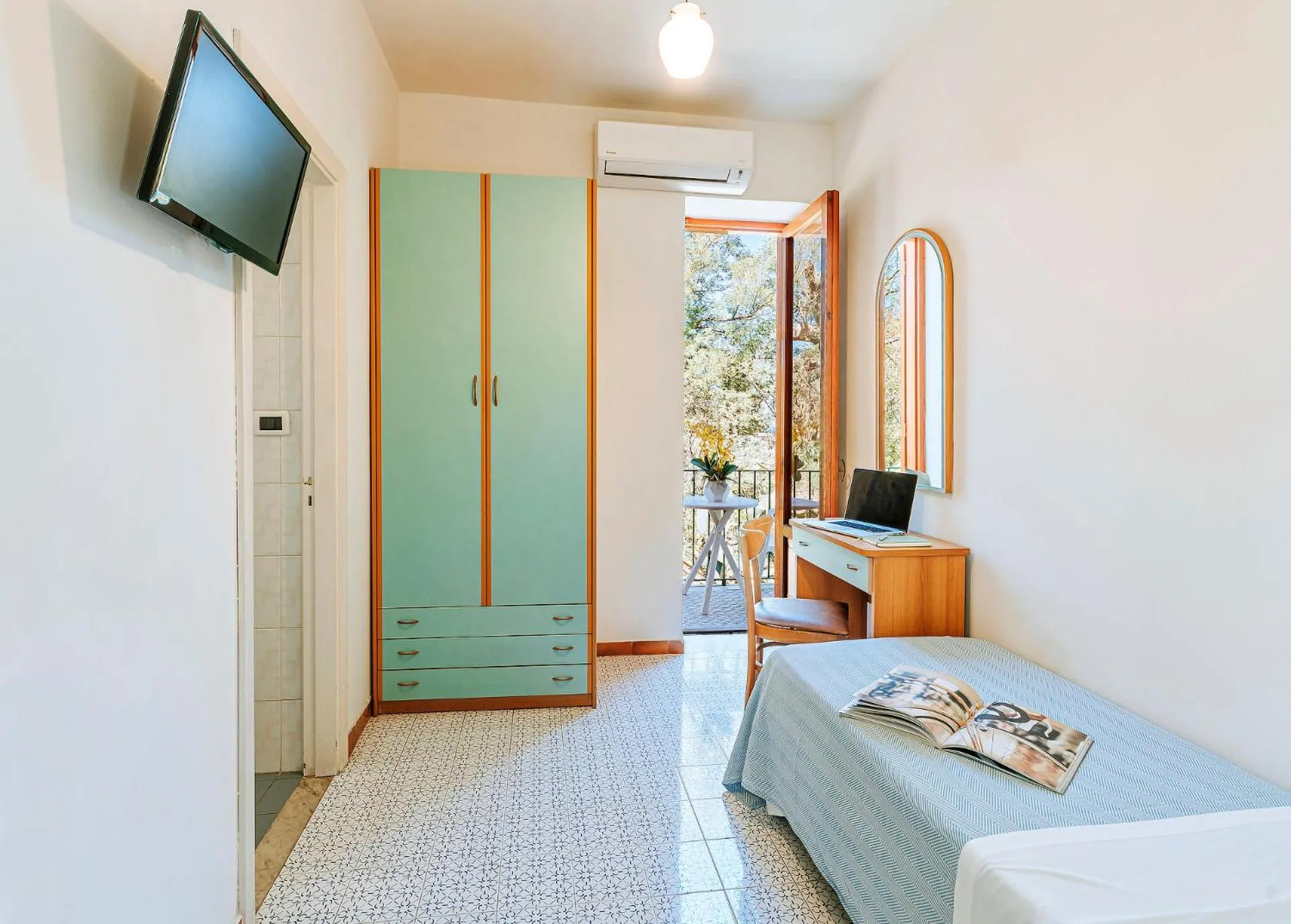 Bedroom, Bed in Hotel Bagnitiello