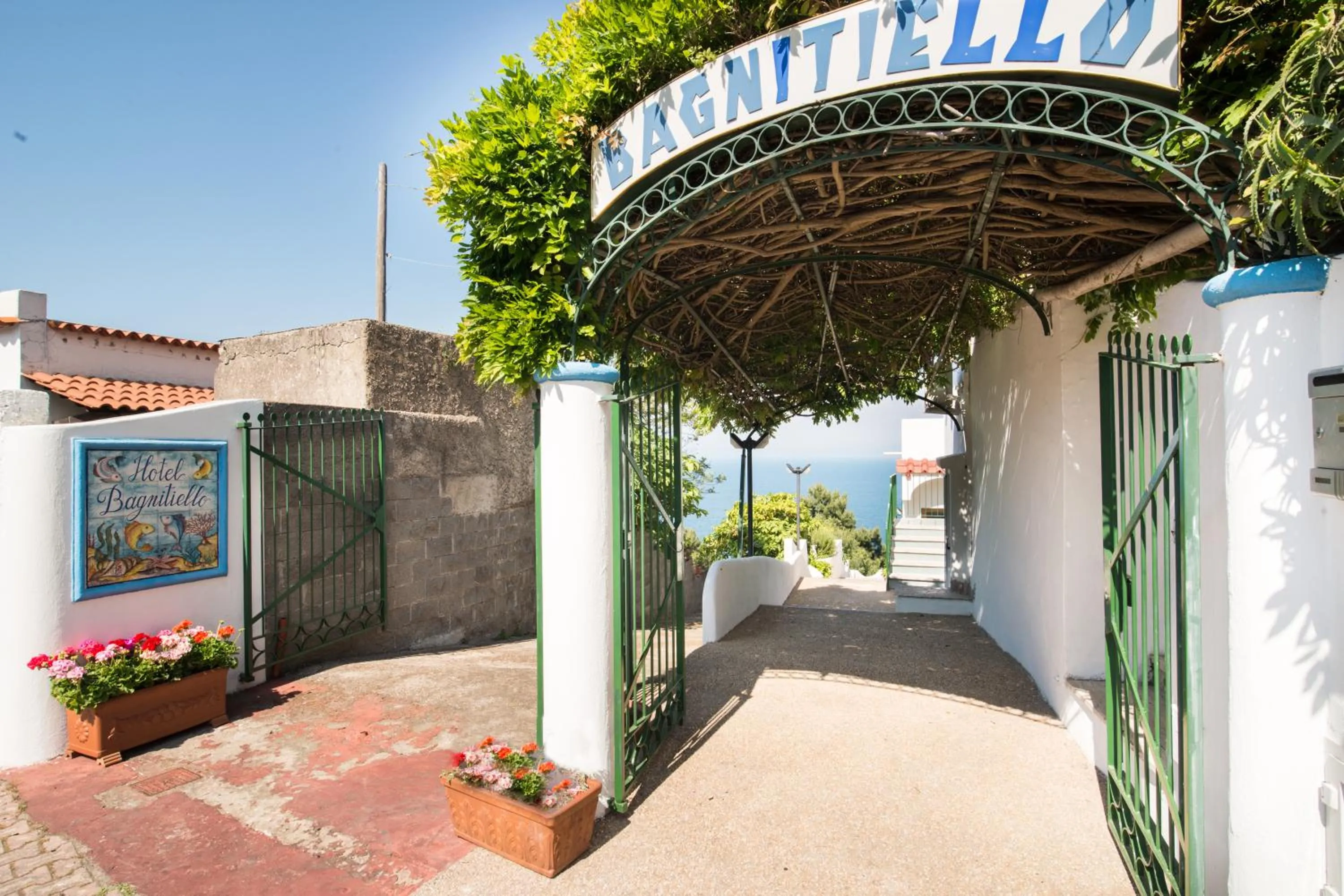 Facade/entrance in Hotel Bagnitiello