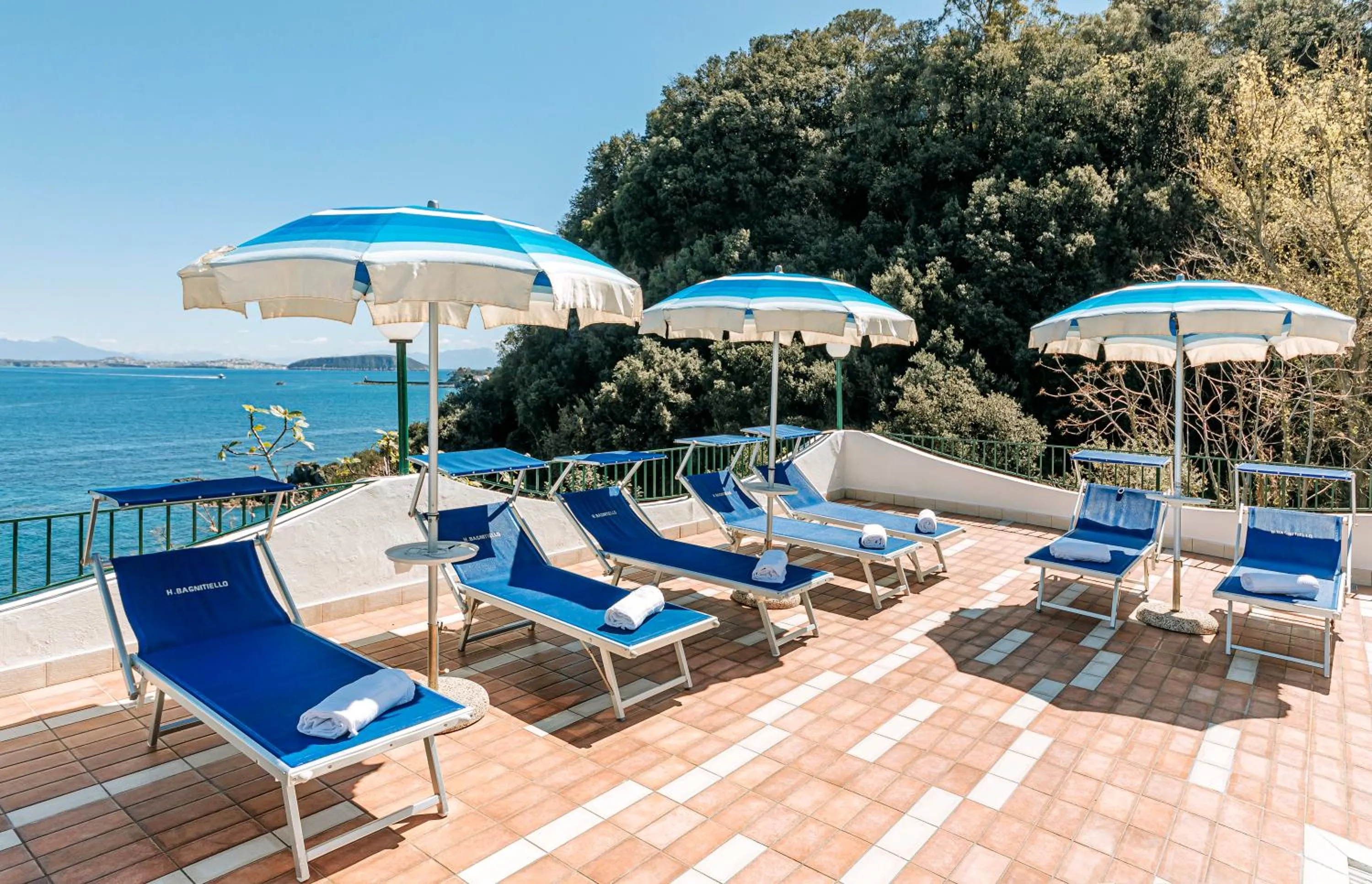 Swimming pool in Hotel Bagnitiello