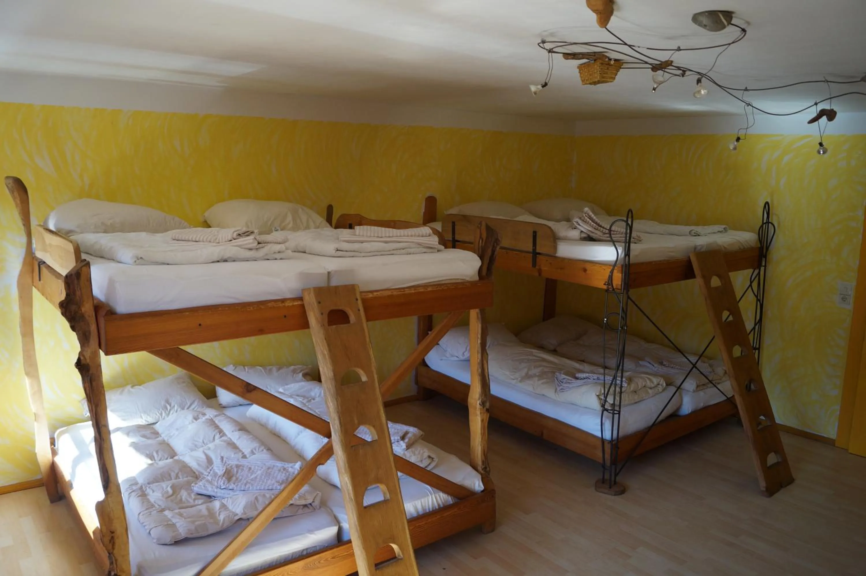 bunk bed, Bed in Schiff Bihlerdorf - Hostel