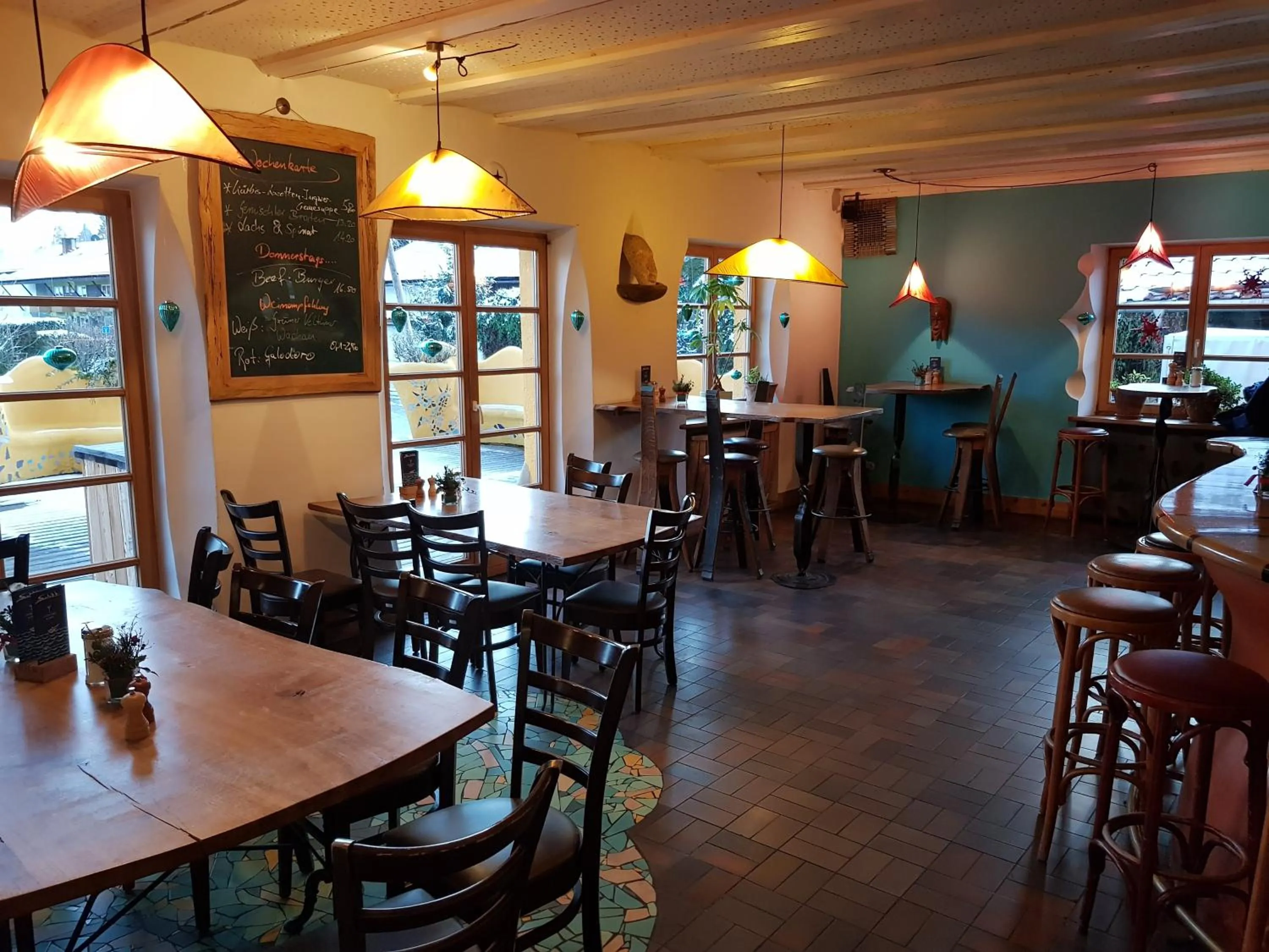 Restaurant/places to eat in Schiff Bihlerdorf - Hostel