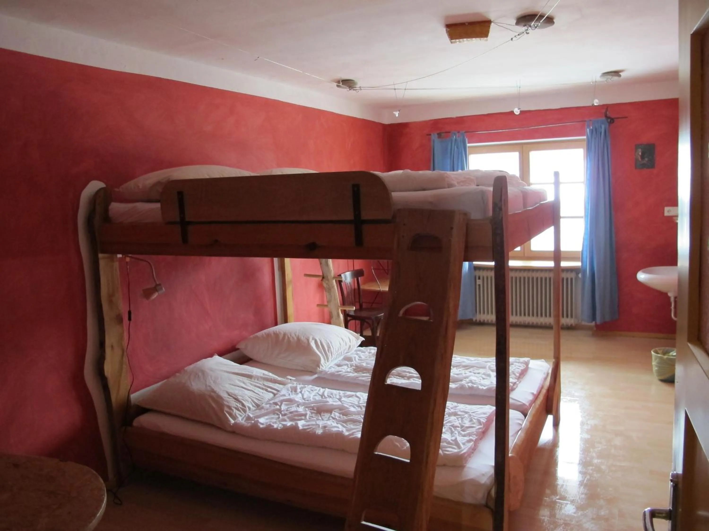 Photo of the whole room, Bed in Schiff Bihlerdorf - Hostel