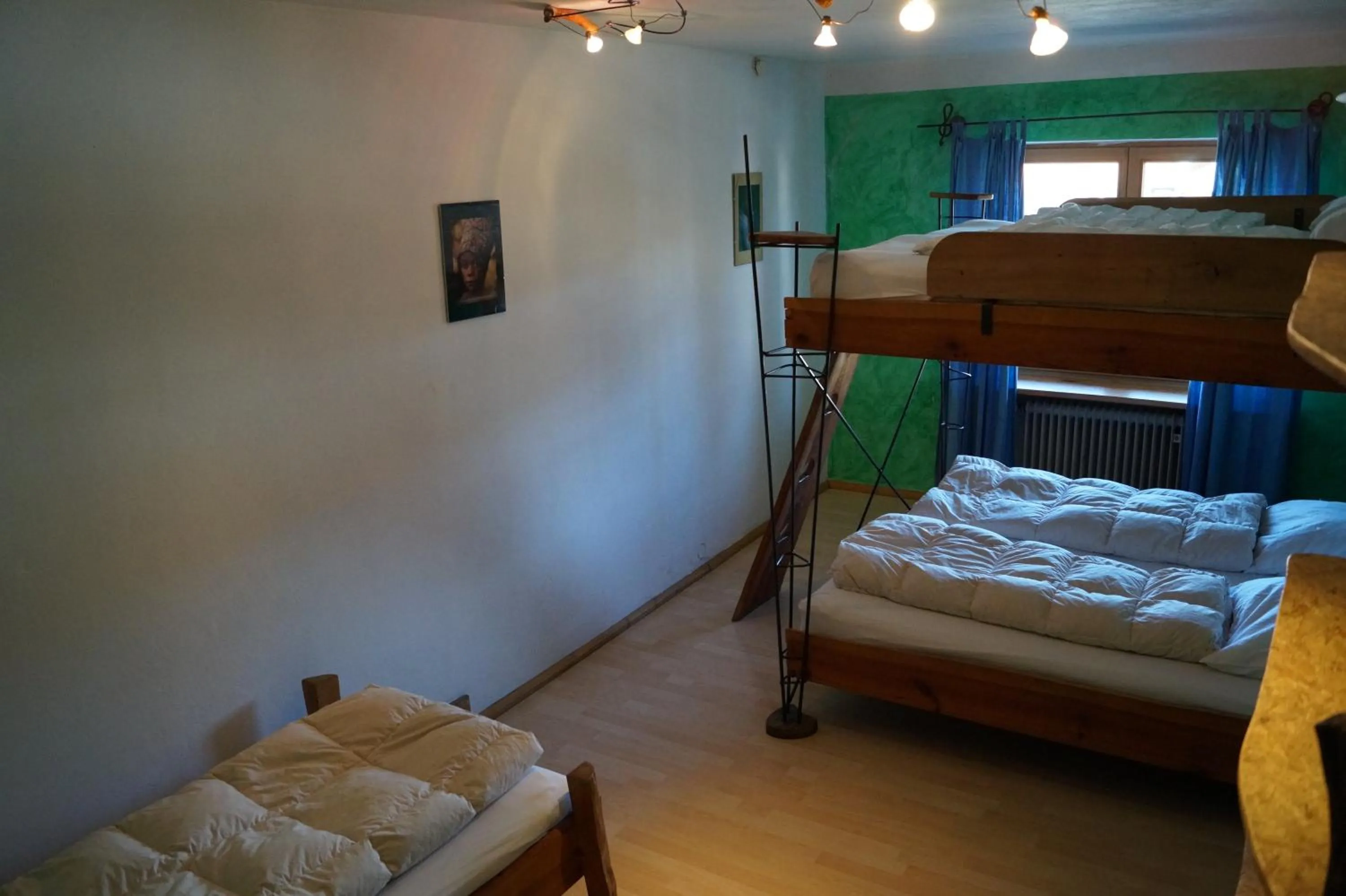 bunk bed, Bed in Schiff Bihlerdorf - Hostel