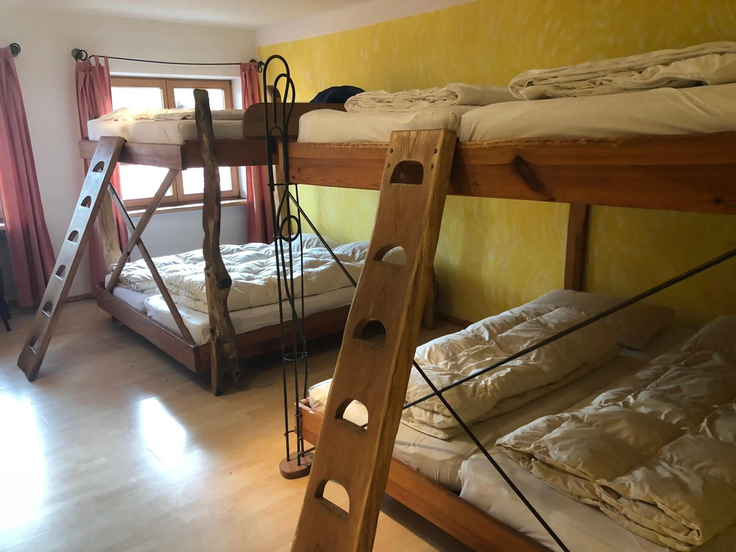 Photo of the whole room, Bed in Schiff Bihlerdorf - Hostel