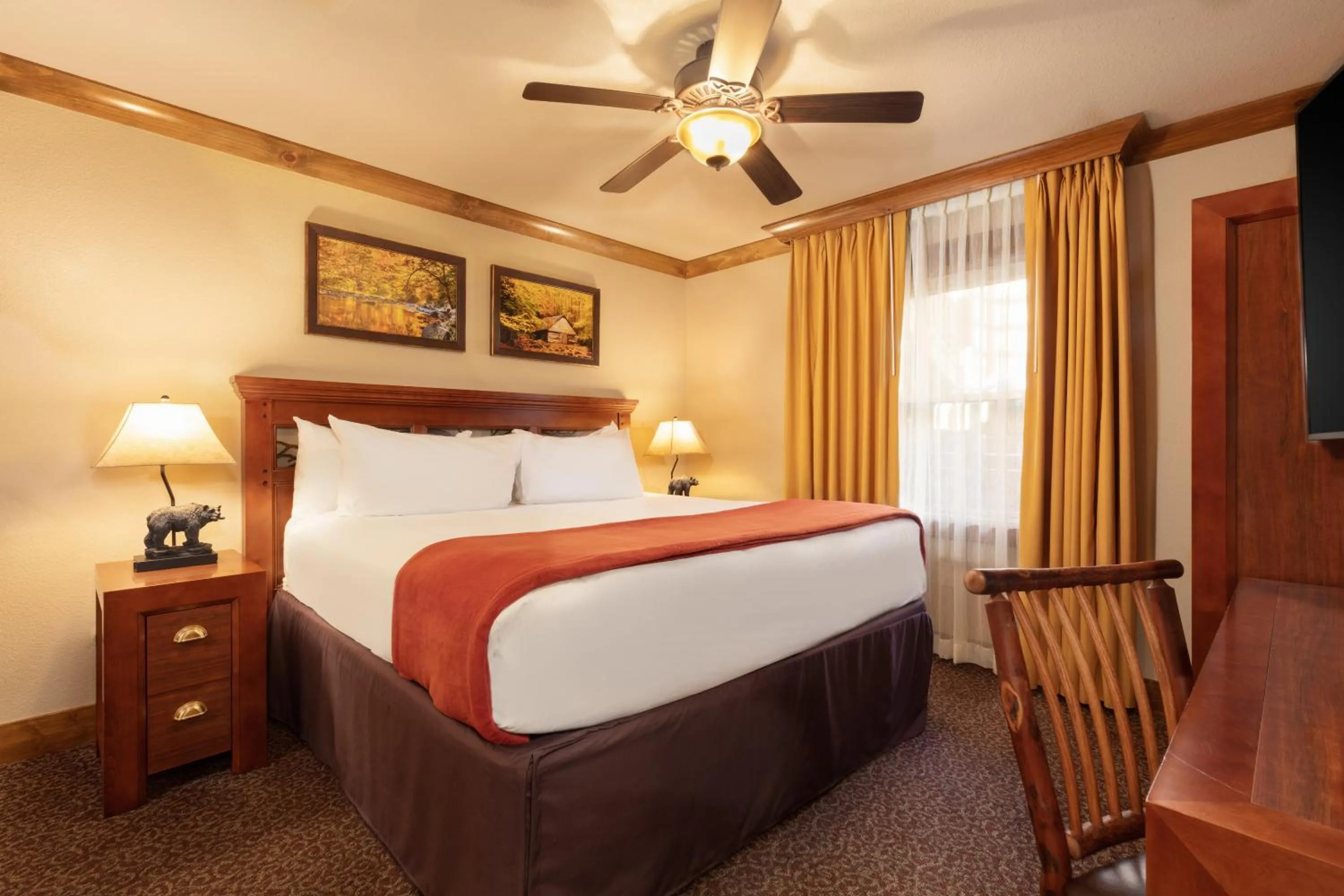 Bed in Westgate Smoky Mountain Resort & Spa