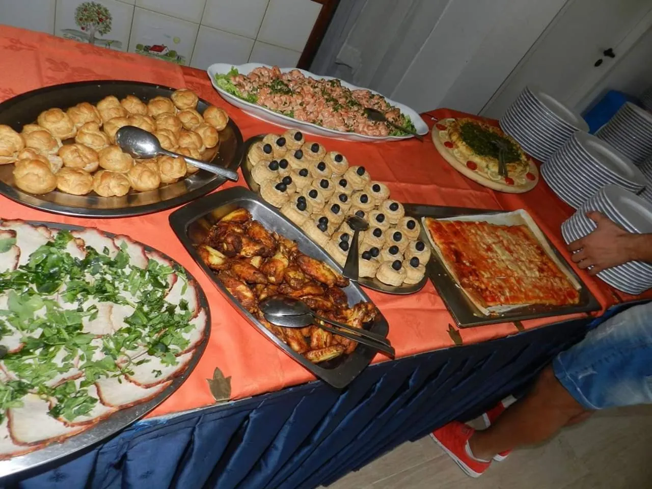 Property building in Hotel Ville De Paris