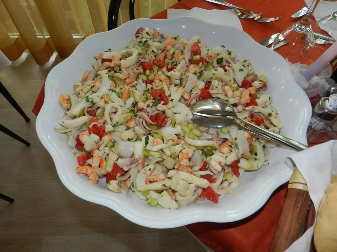 Property building in Hotel Ville De Paris