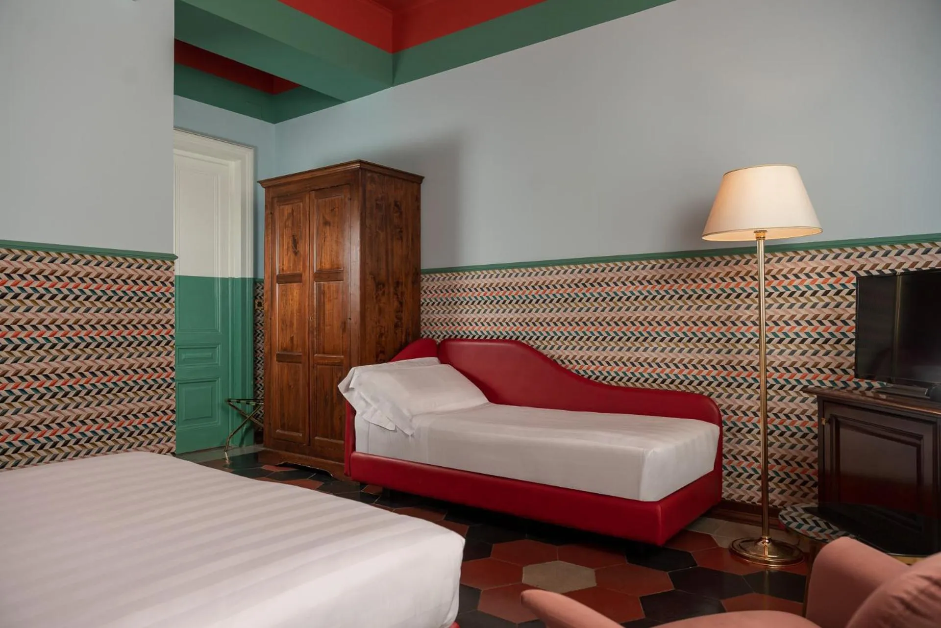 Bed in Hotel Oceania