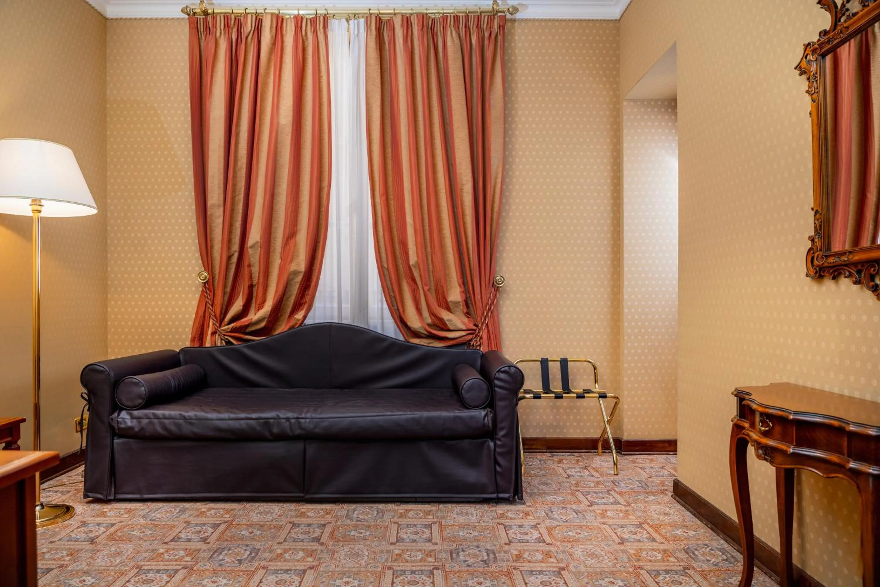 Living room in Hotel Oceania