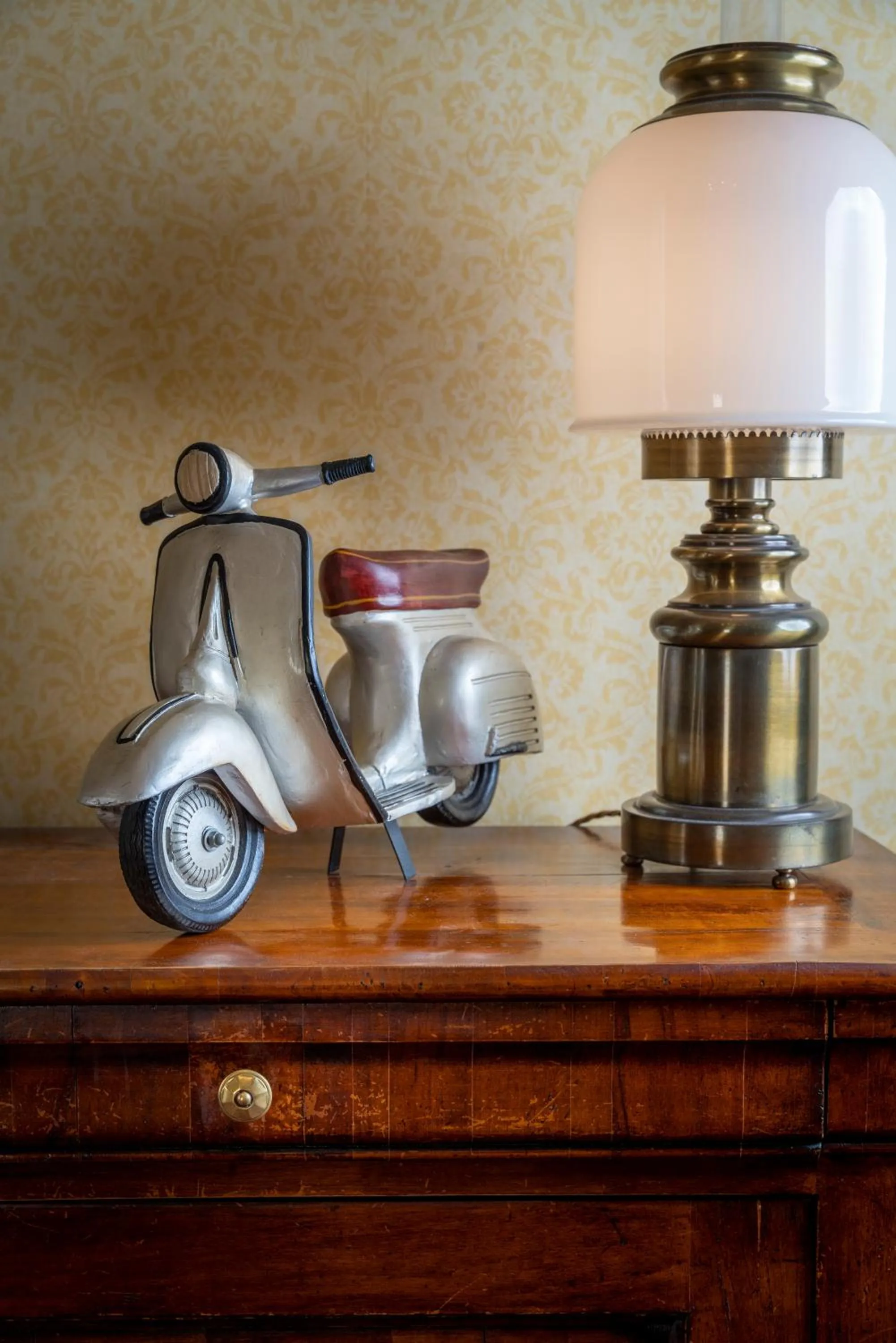 Decorative detail in Hotel Oceania