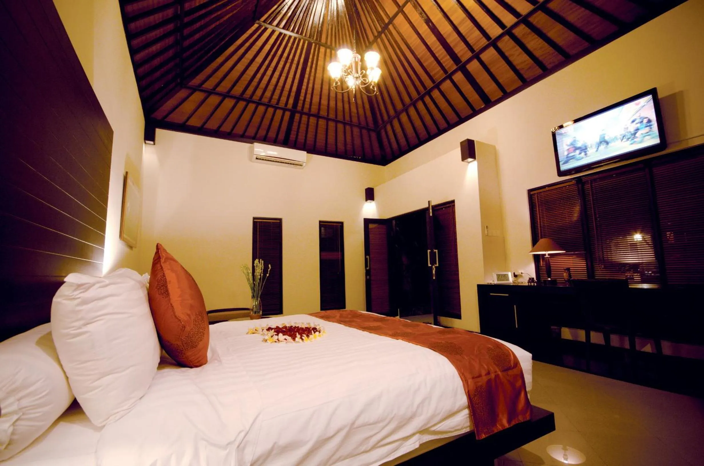 Bedroom, Bed in Askara Villa