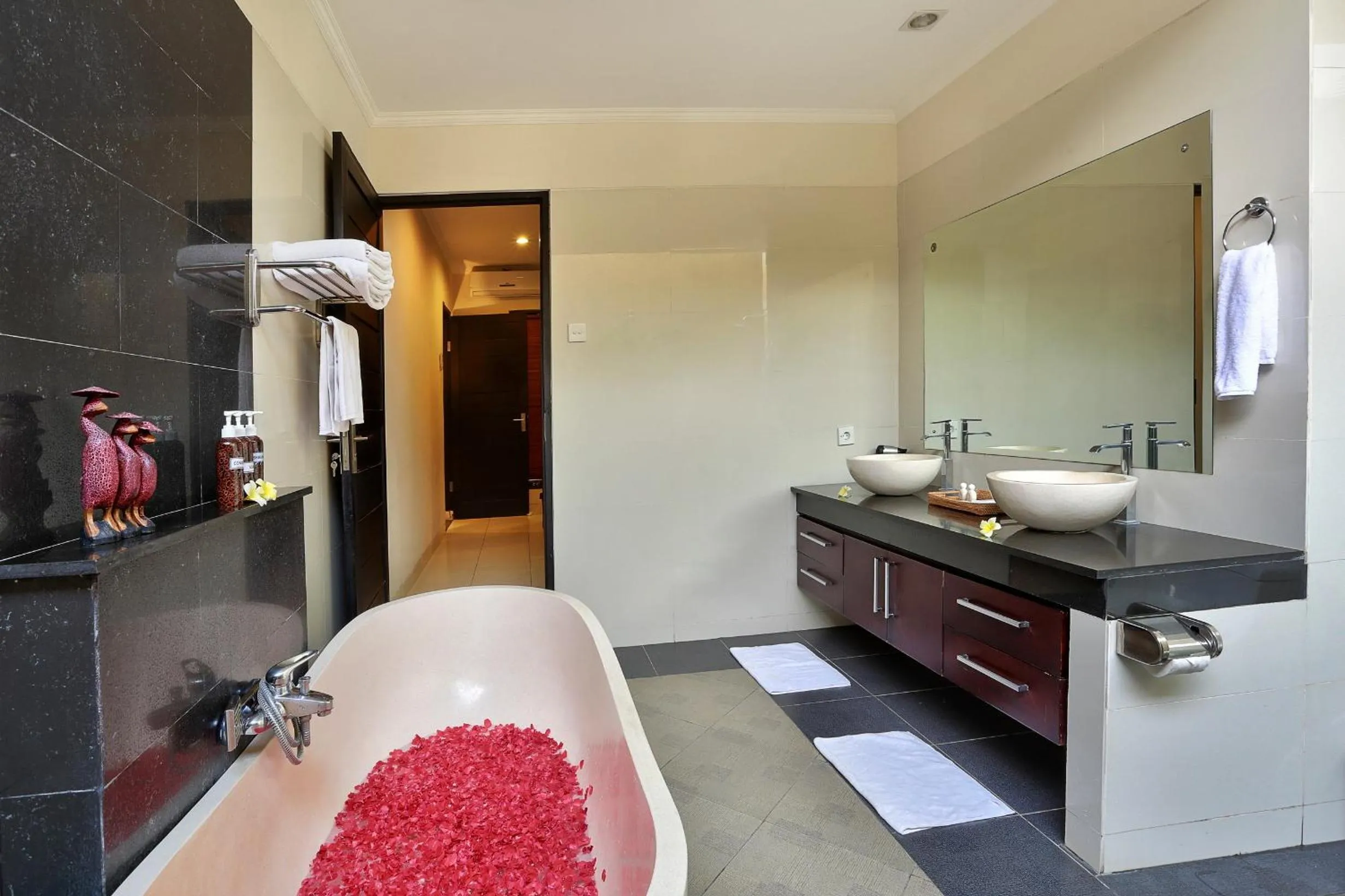 Shower in Askara Villa