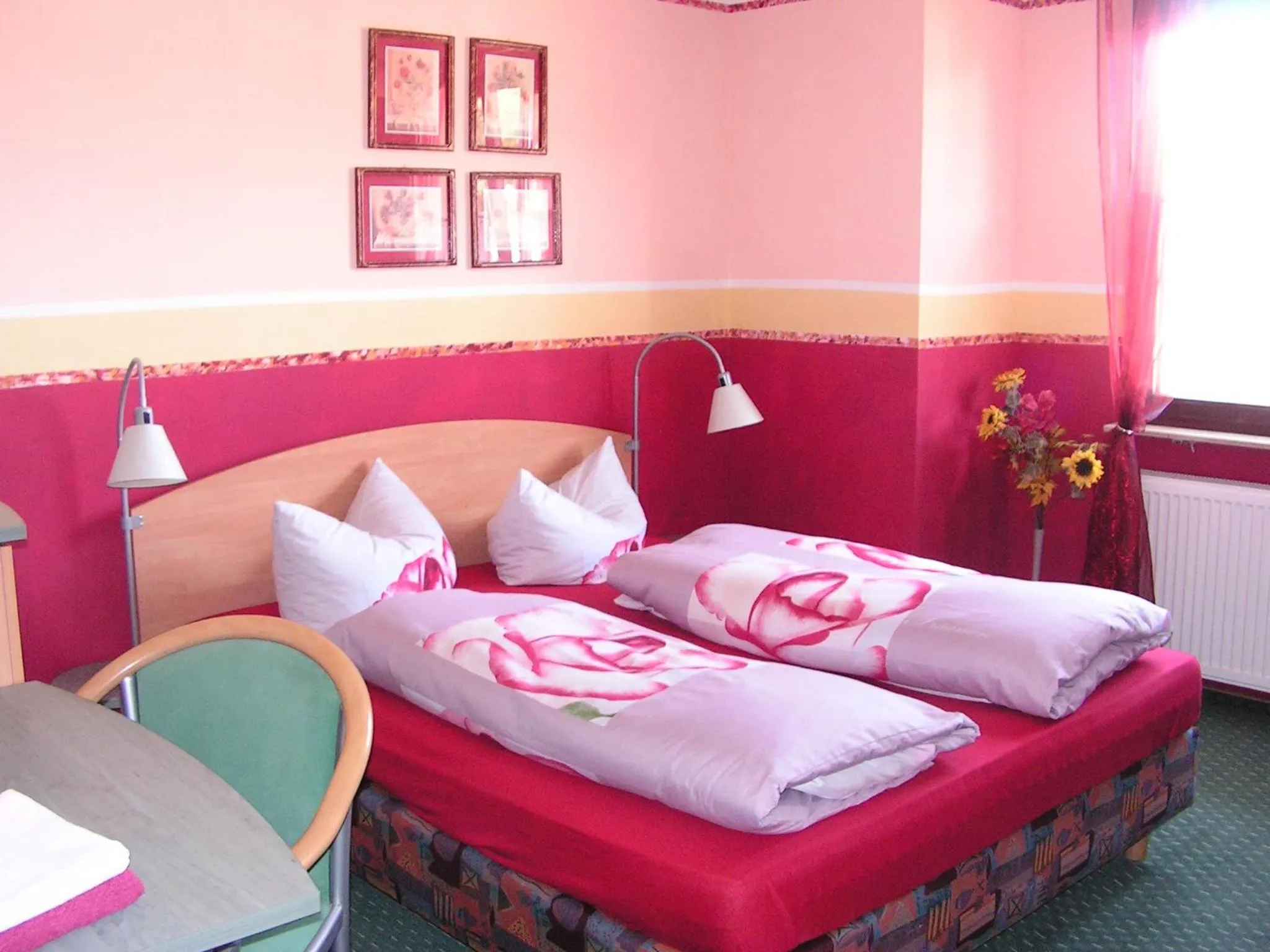 Decorative detail, Bed in Hotel Sternen