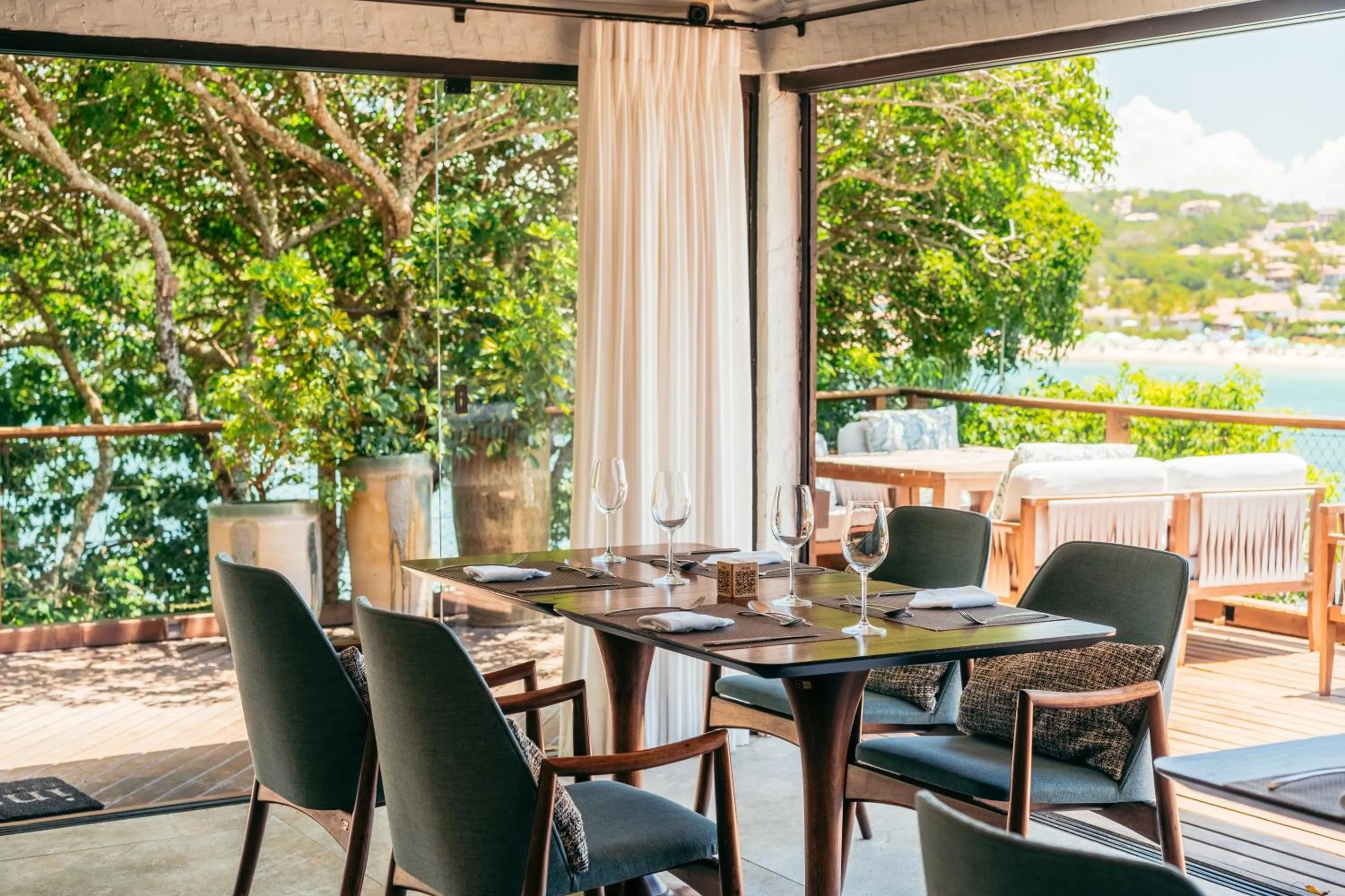 Restaurant/places to eat in Insólito Boutique Hotel & Spa